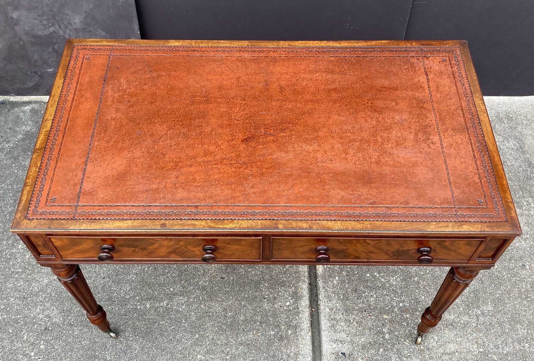 ff041_regency_mahogany_2-drawer_writing_table_with_leather_top_15