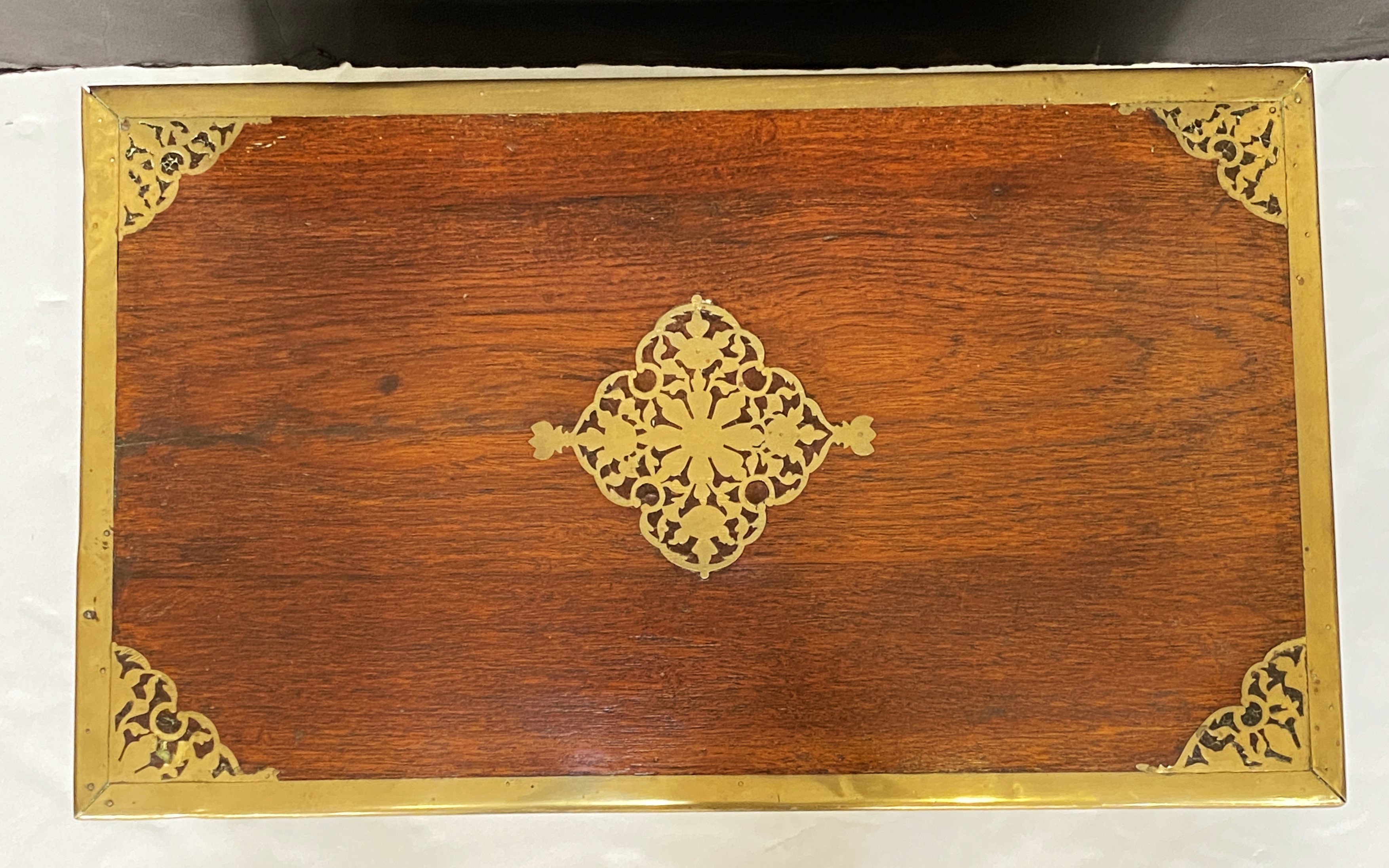 ff148_mahogany_campaige_trunk_9