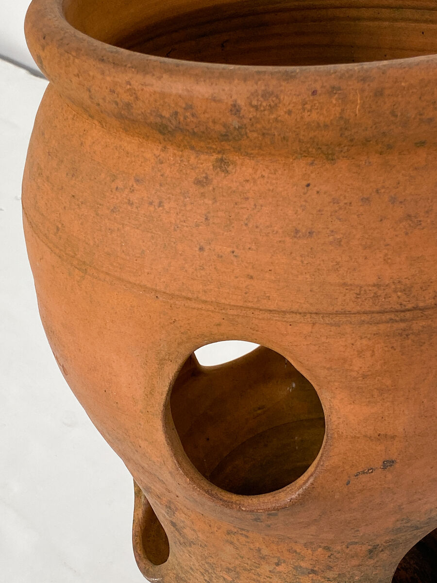 ff155_pair_of_strawberry_pots_18