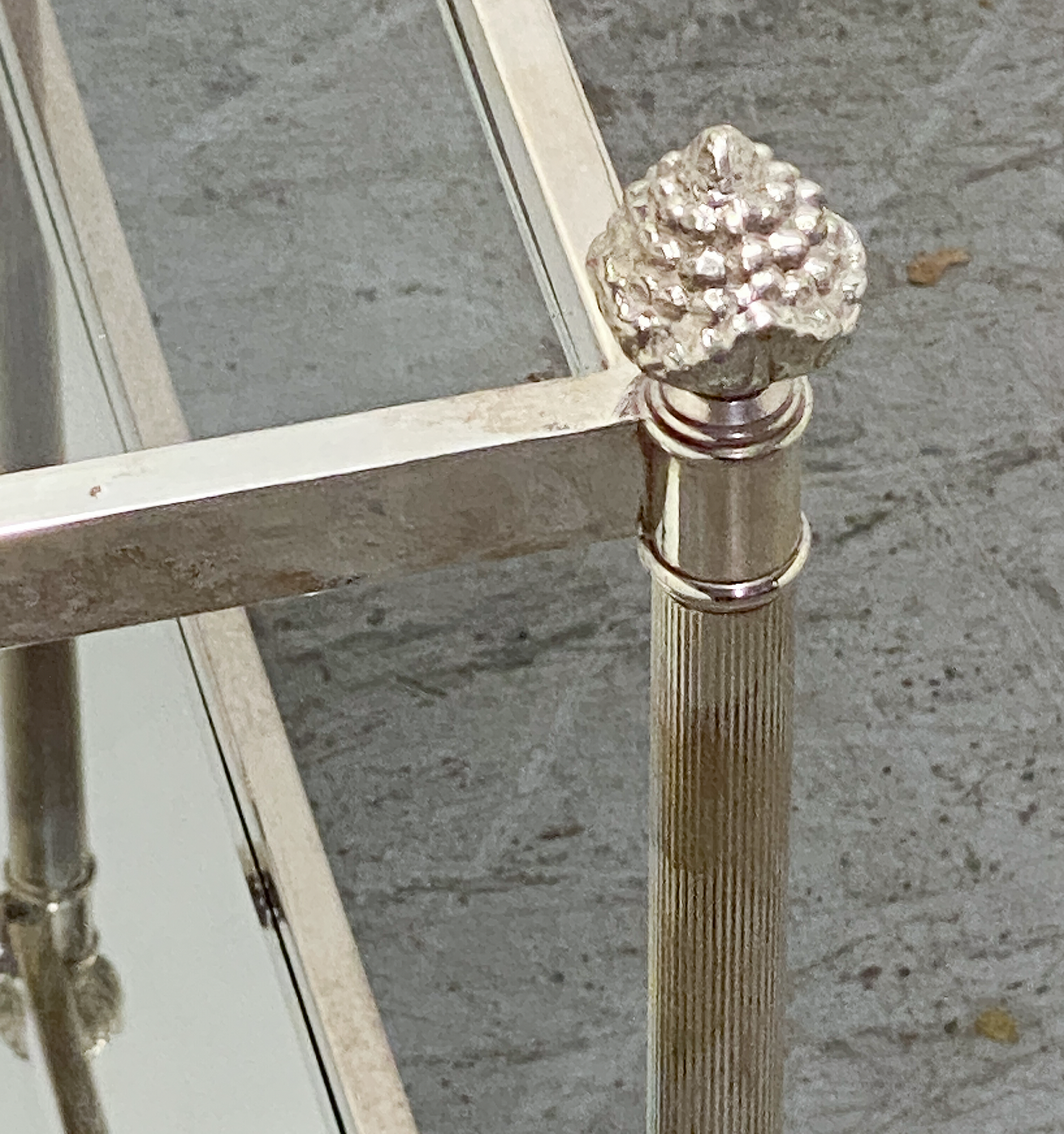 ff173_glass_tables_47