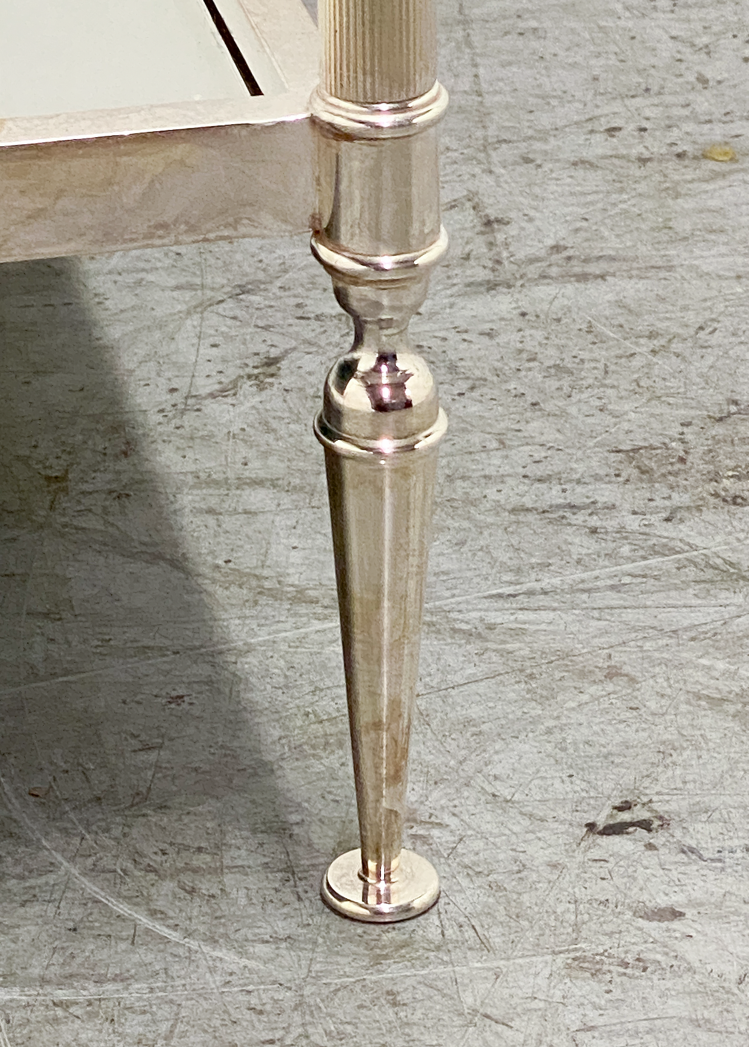 ff173_glass_tables_52