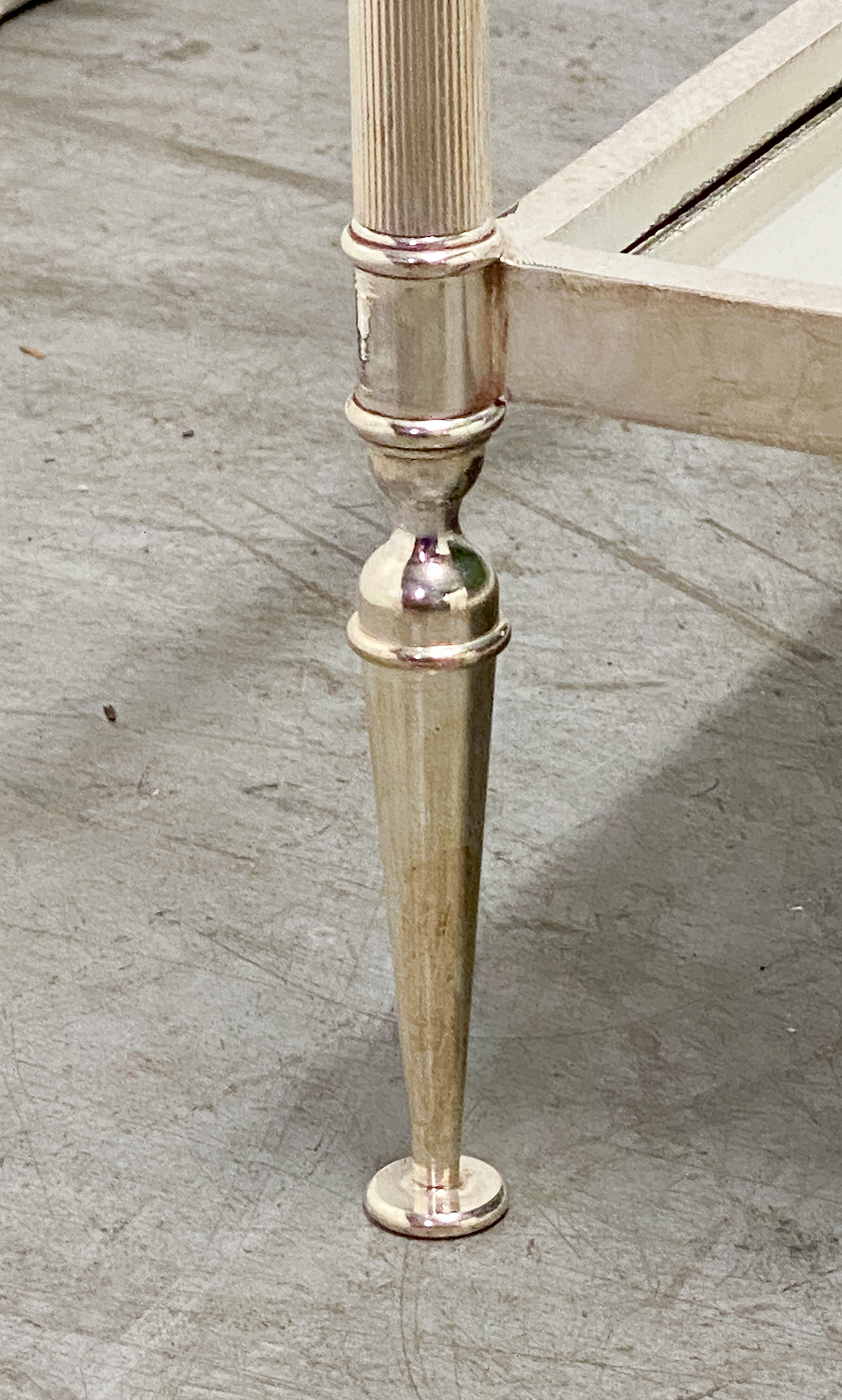 ff173_glass_tables_53