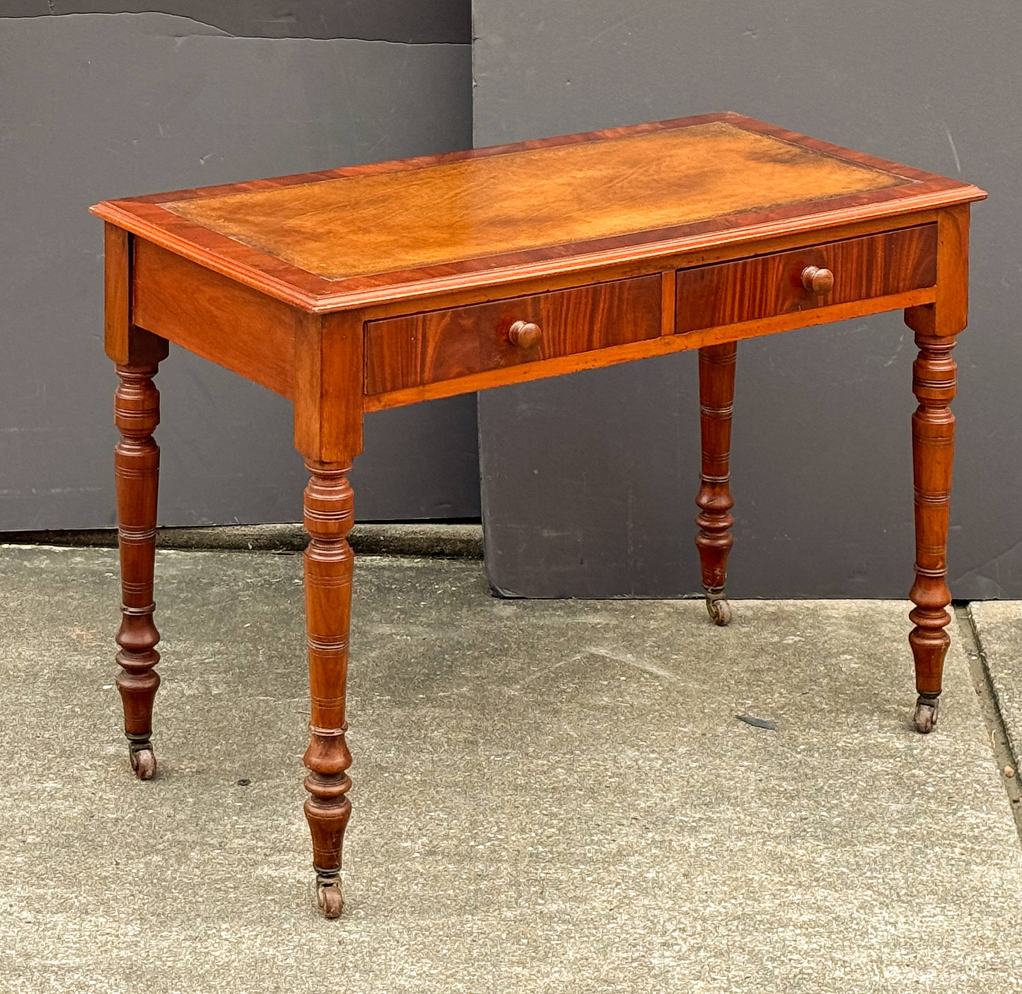 ff191_victorian_mahogany_writing_table_54