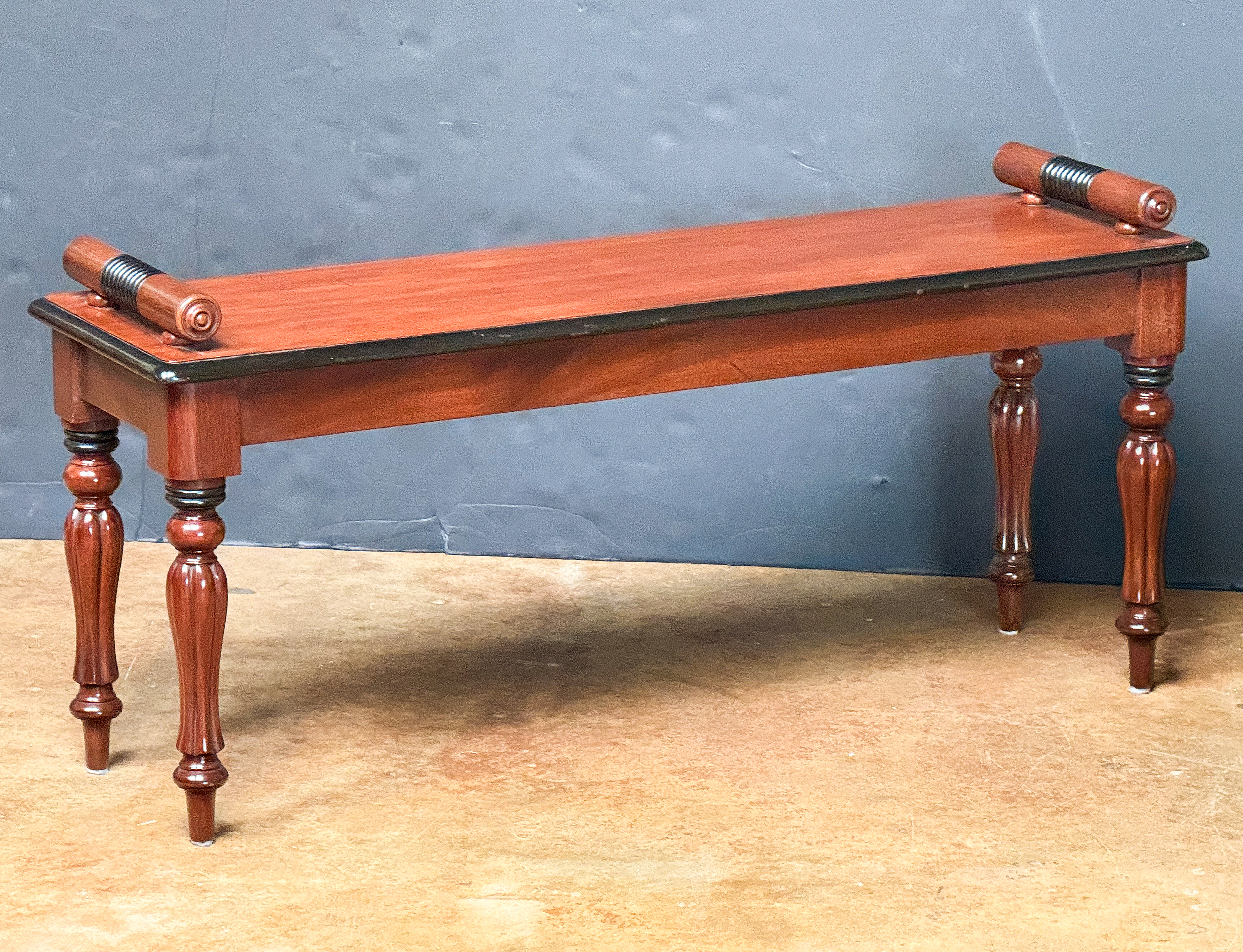 ff195_regency_mahogany_hall_bench_002