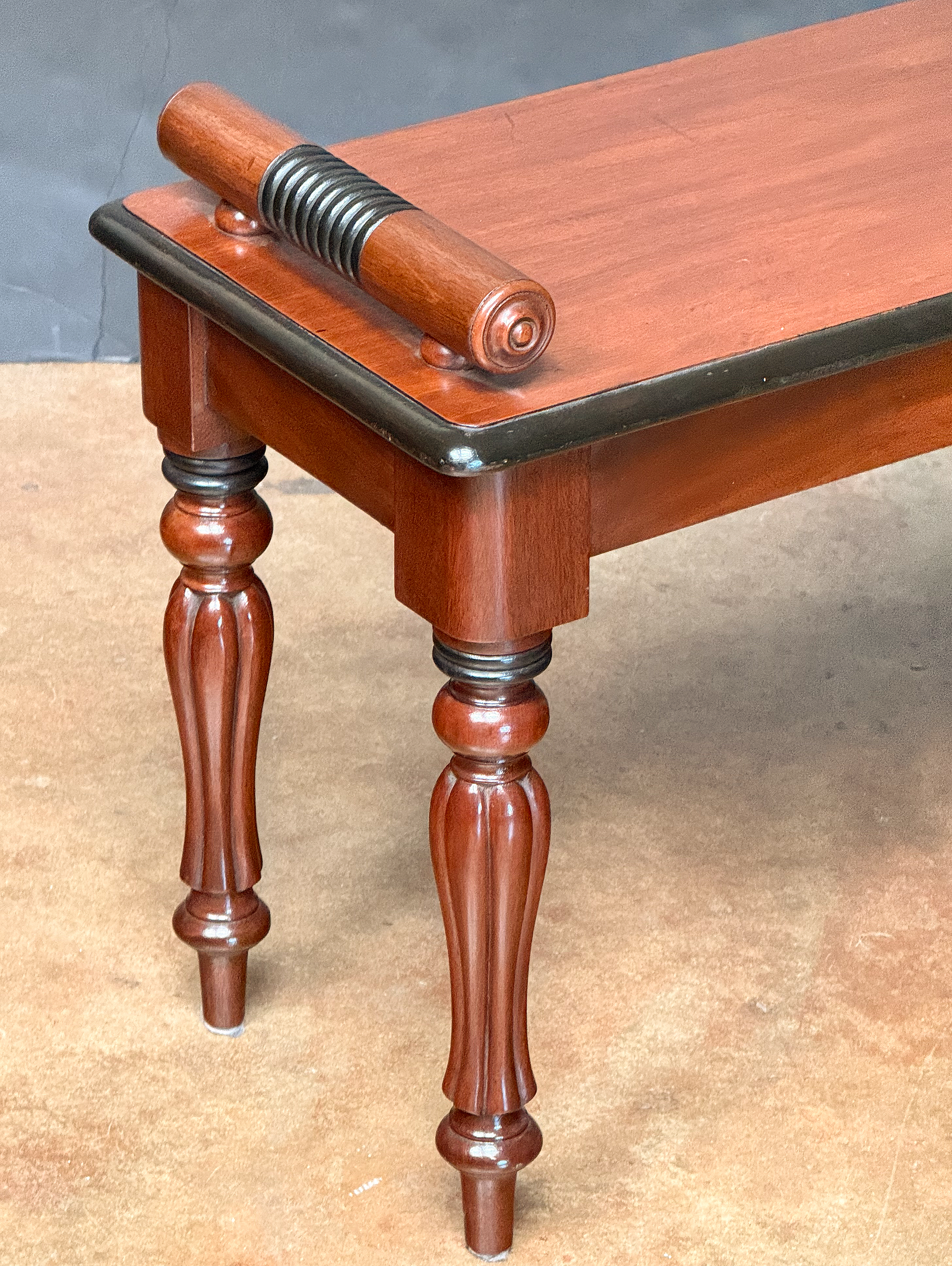 ff195_regency_mahogany_hall_bench_003