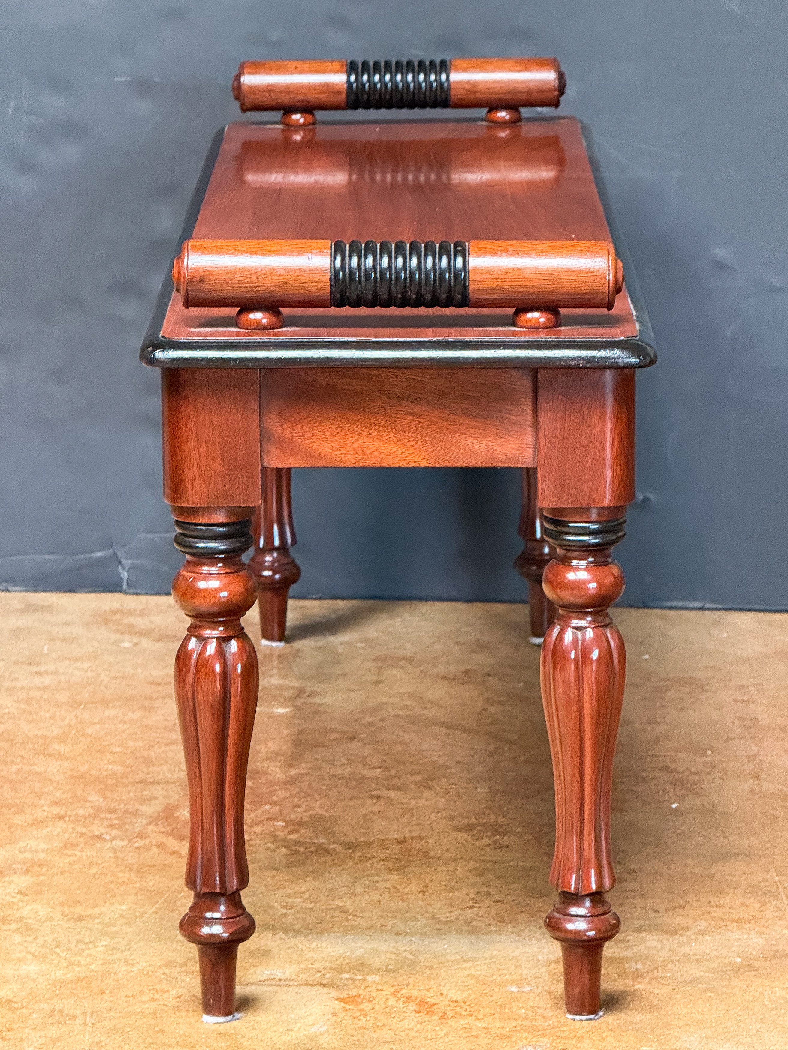 ff195_regency_mahogany_hall_bench_006