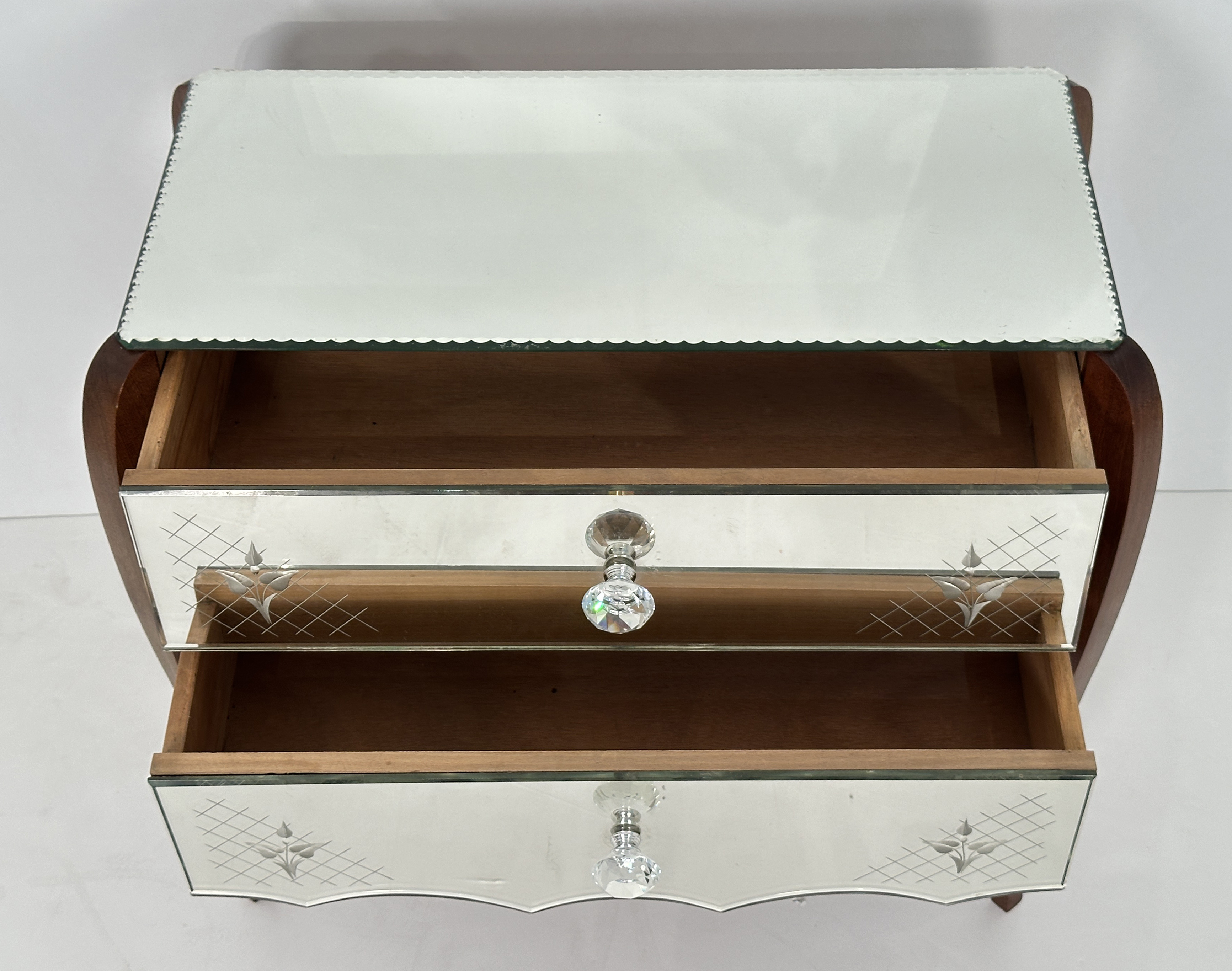 ff505_mirrored_cabinet_8