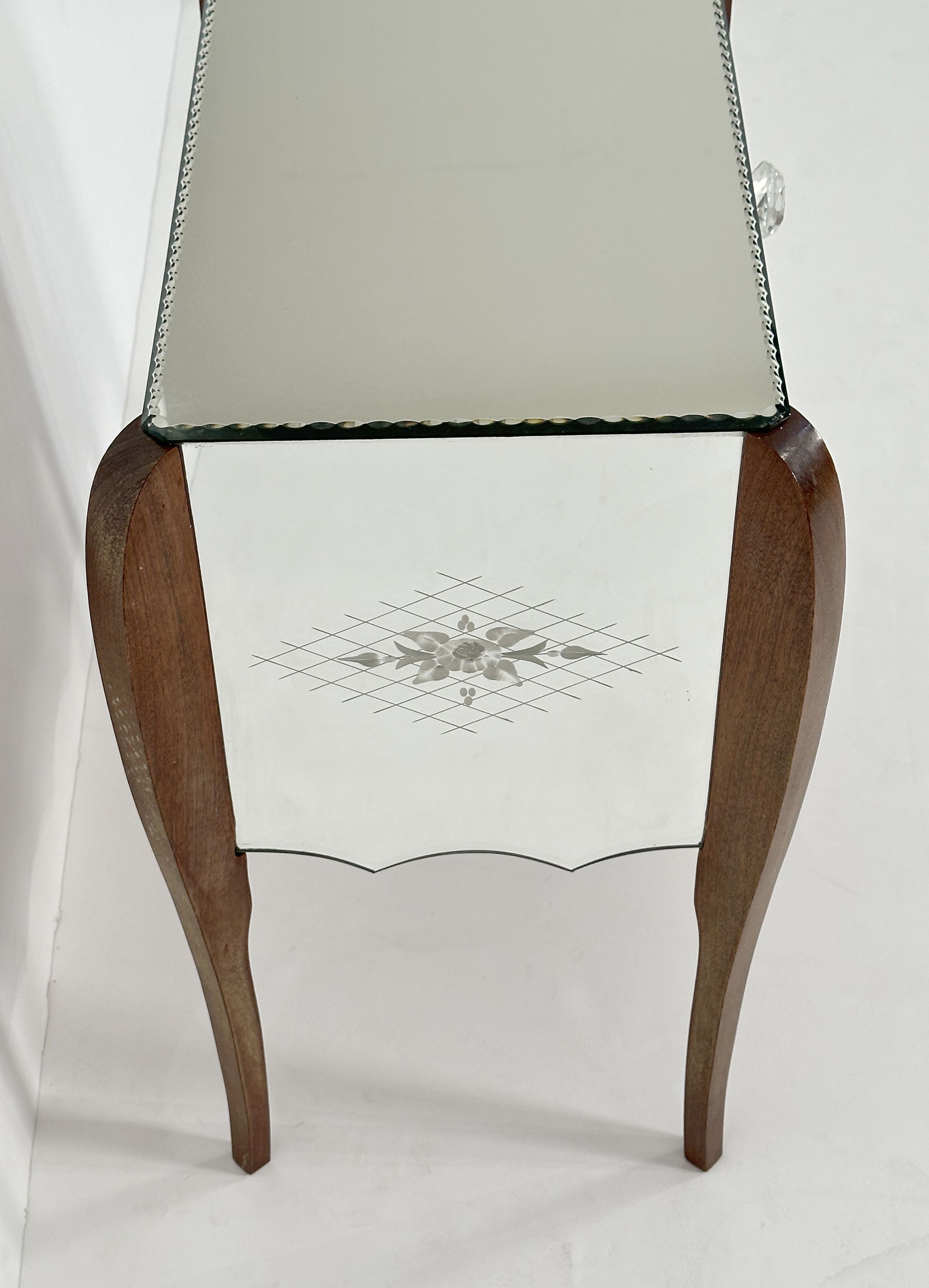 ff505_mirrored_cabinet_9
