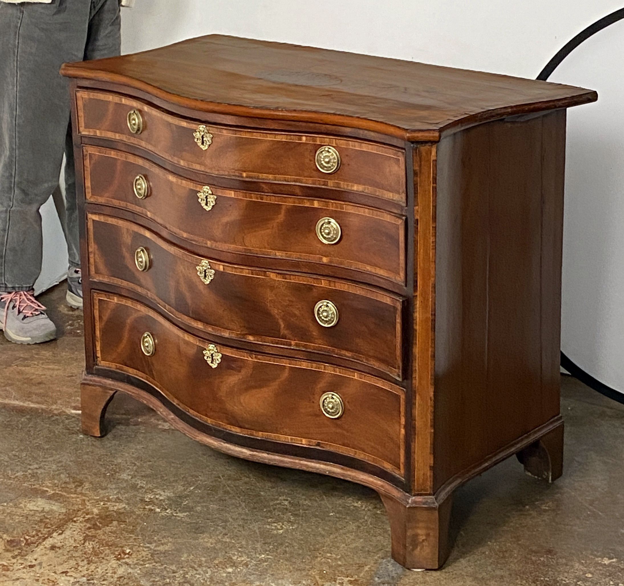 ff643_geo_iii_satinwood_serpentine_chest_of_drawers_7_copy