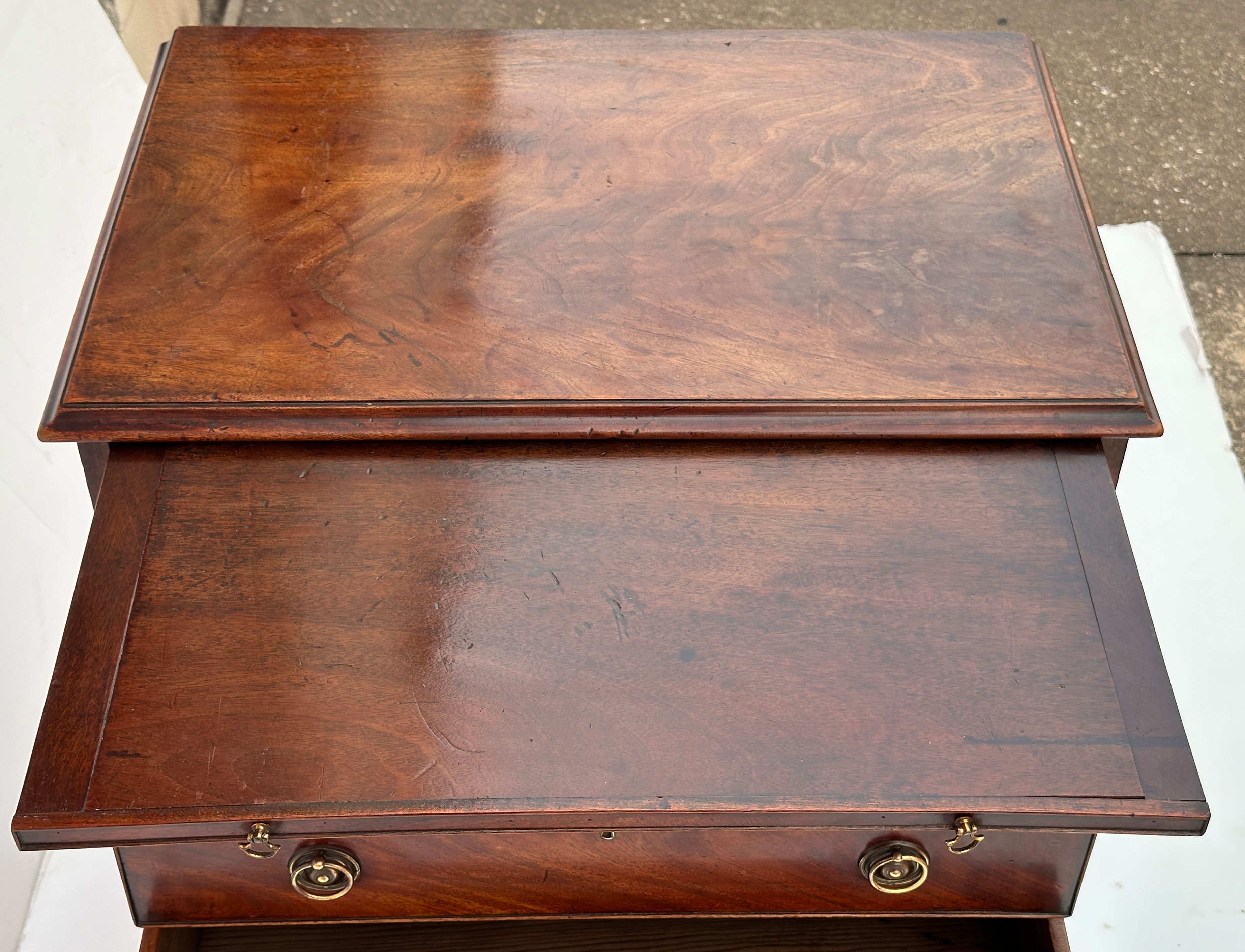 ff652_bachelors_chest_14