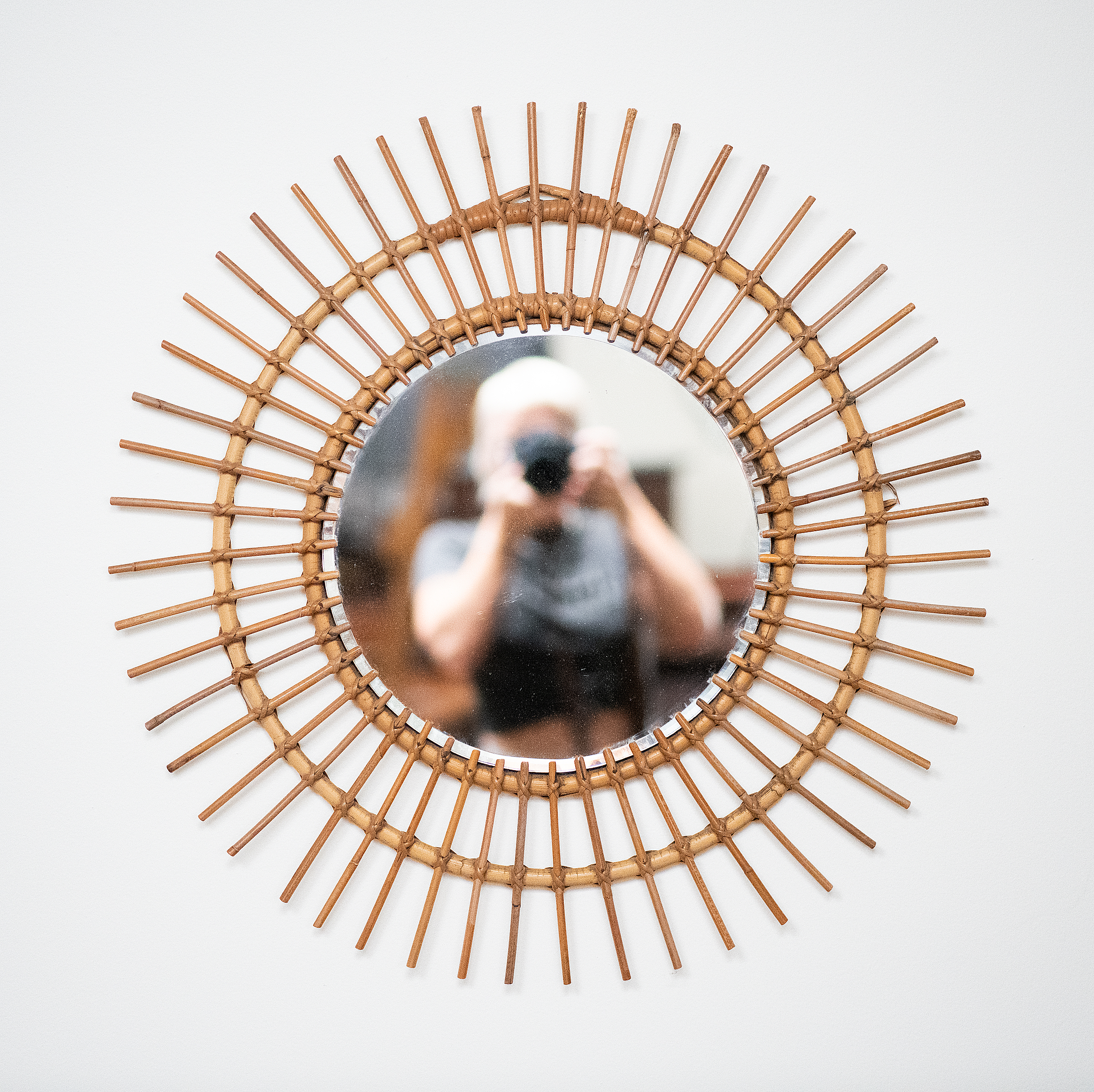 ff679_bamboo_sunburst_mirror_01_l_e_a_d