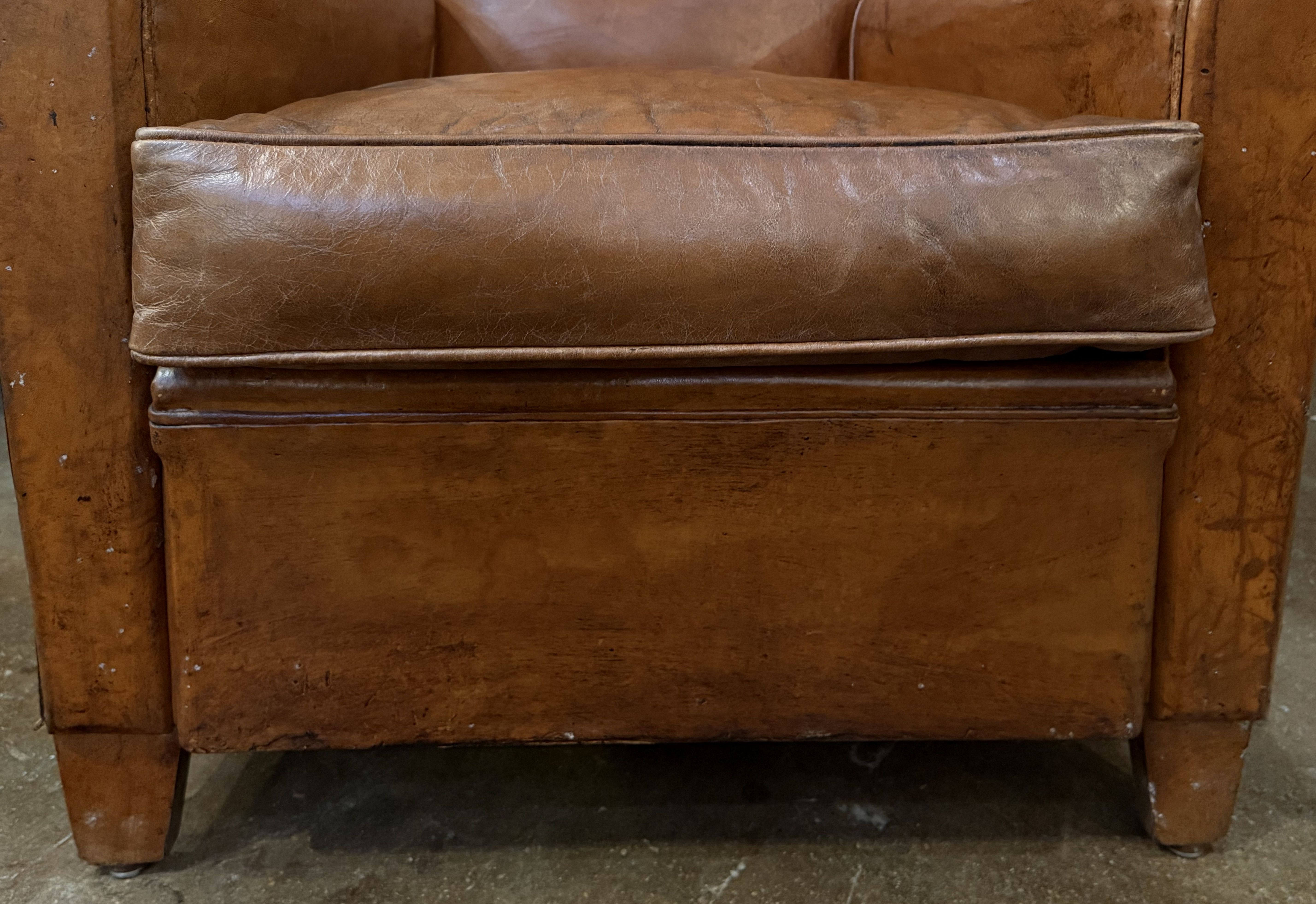 gg003_a_pair_of_leather_club_chairs_17_copy