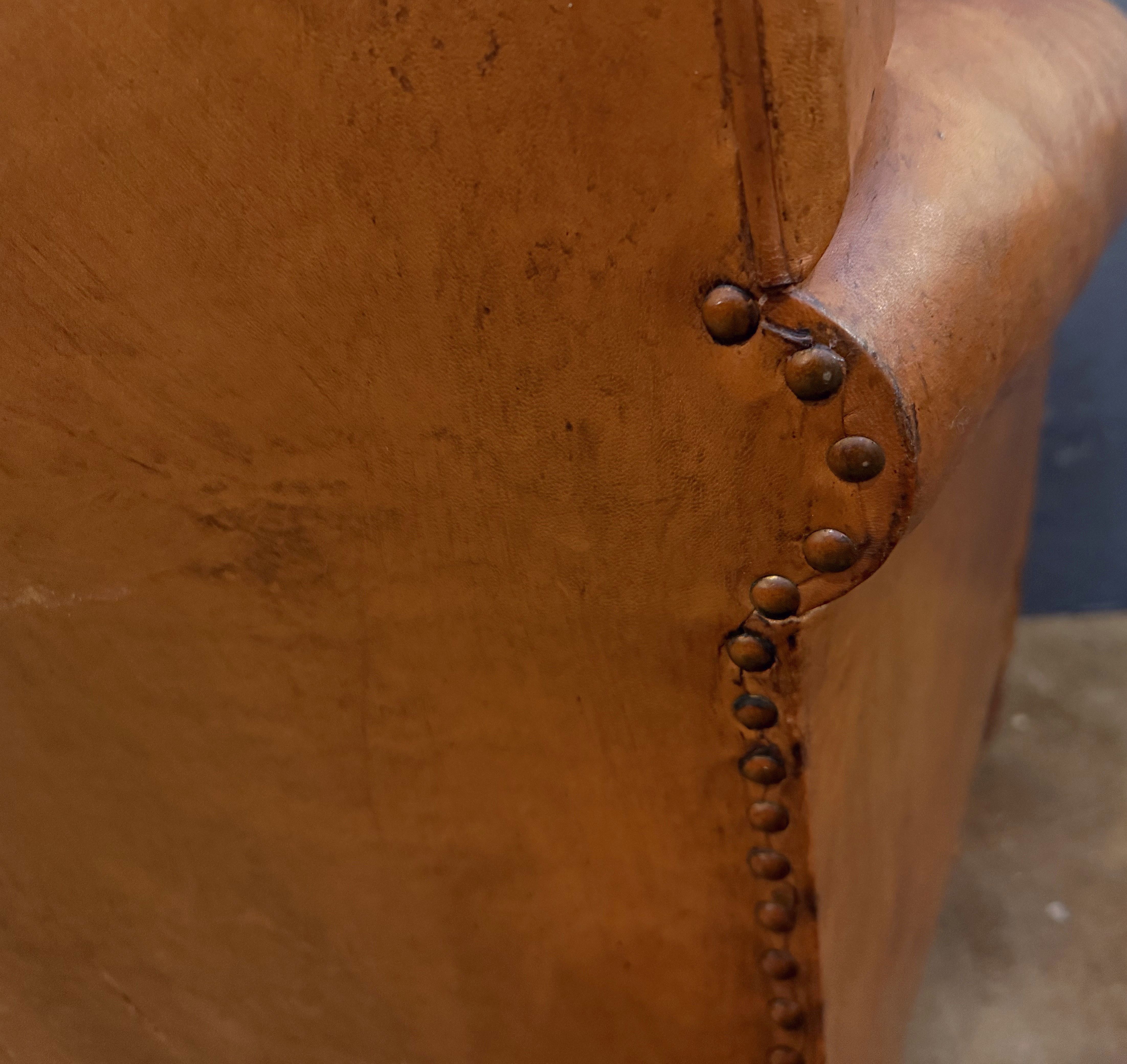 gg003_a_pair_of_leather_club_chairs_27_copy