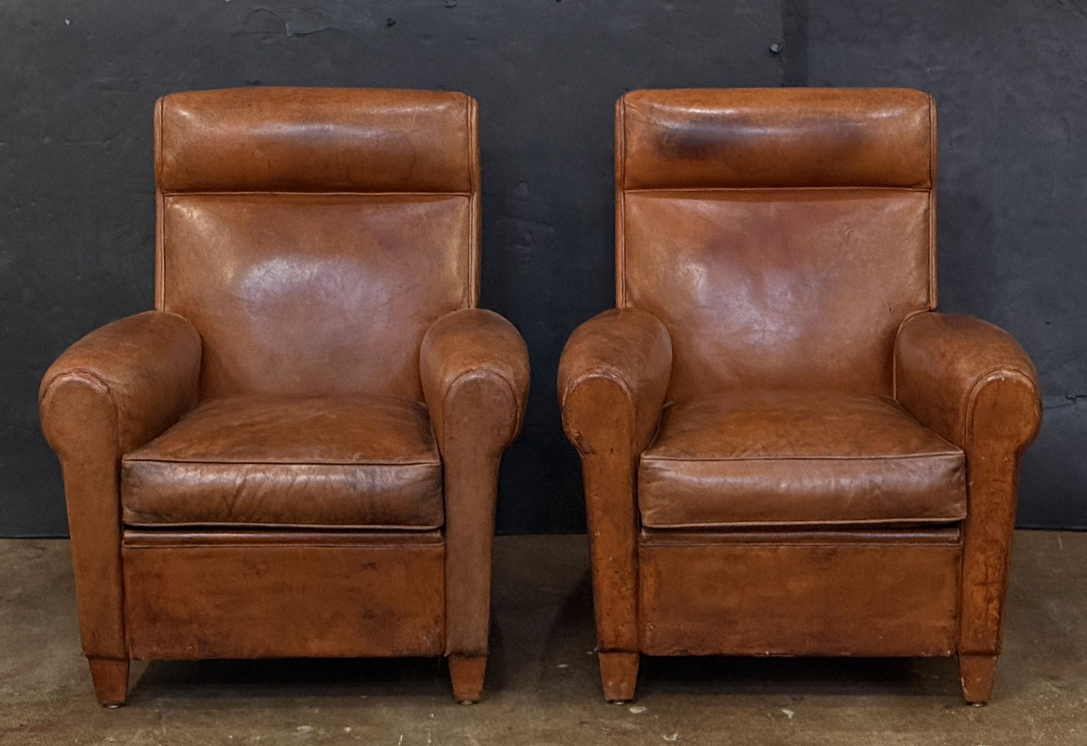 gg003_pair_of_leather_club_chairs_36_copy