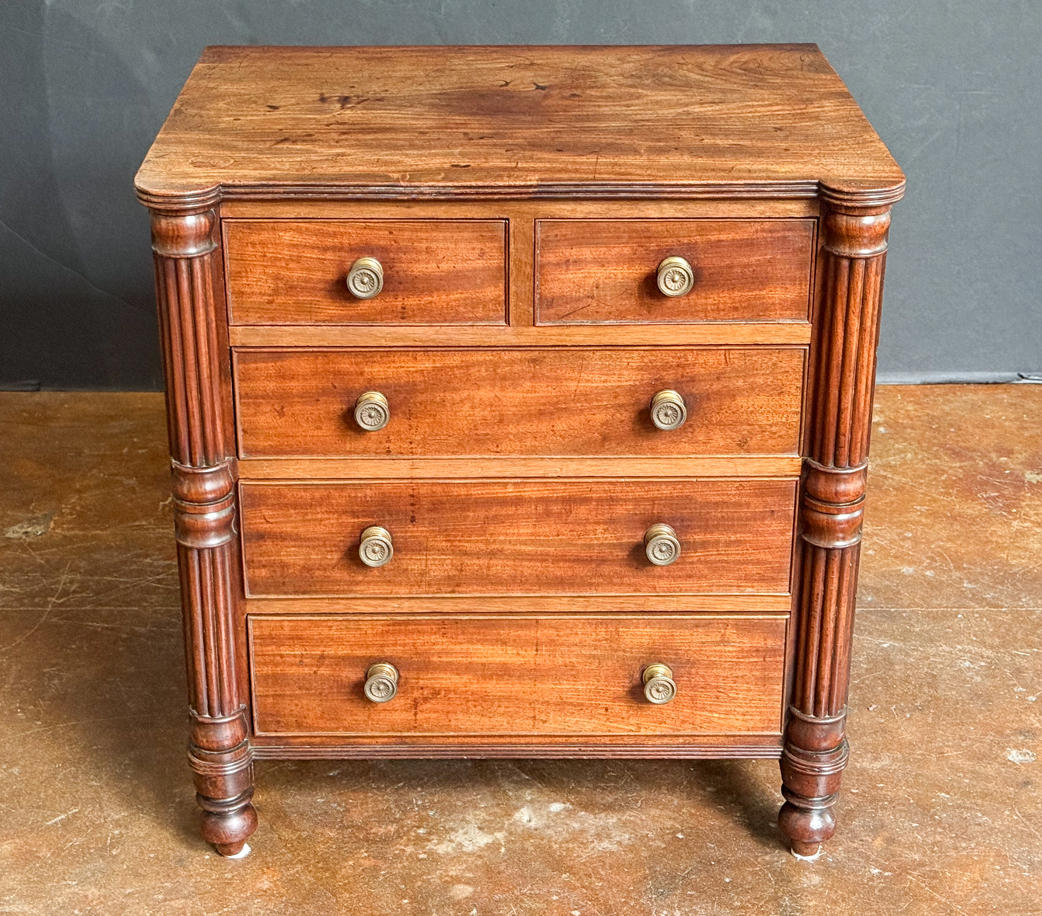 gg010_mahogany_commode_004