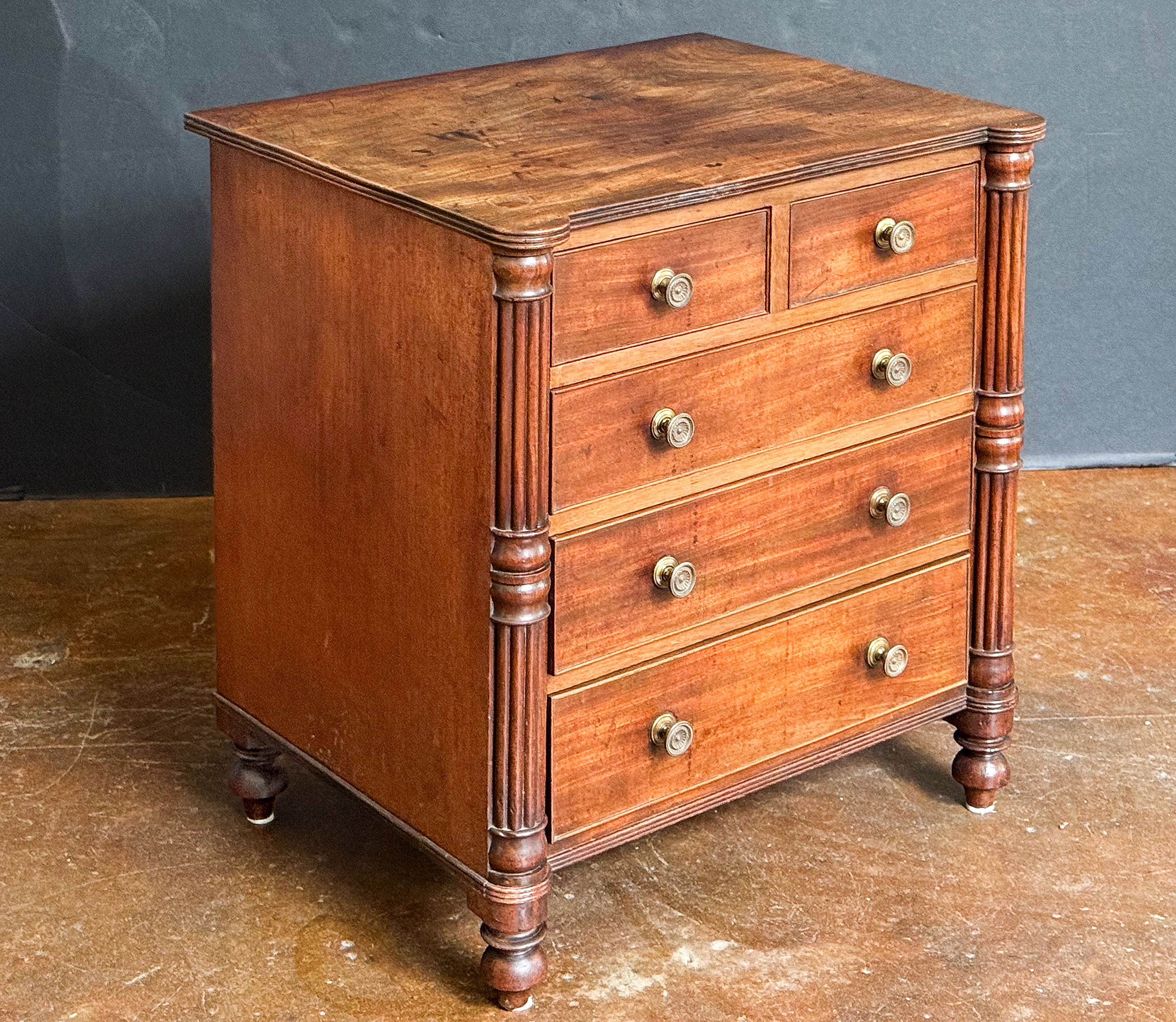 gg010_mahogany_commode_005