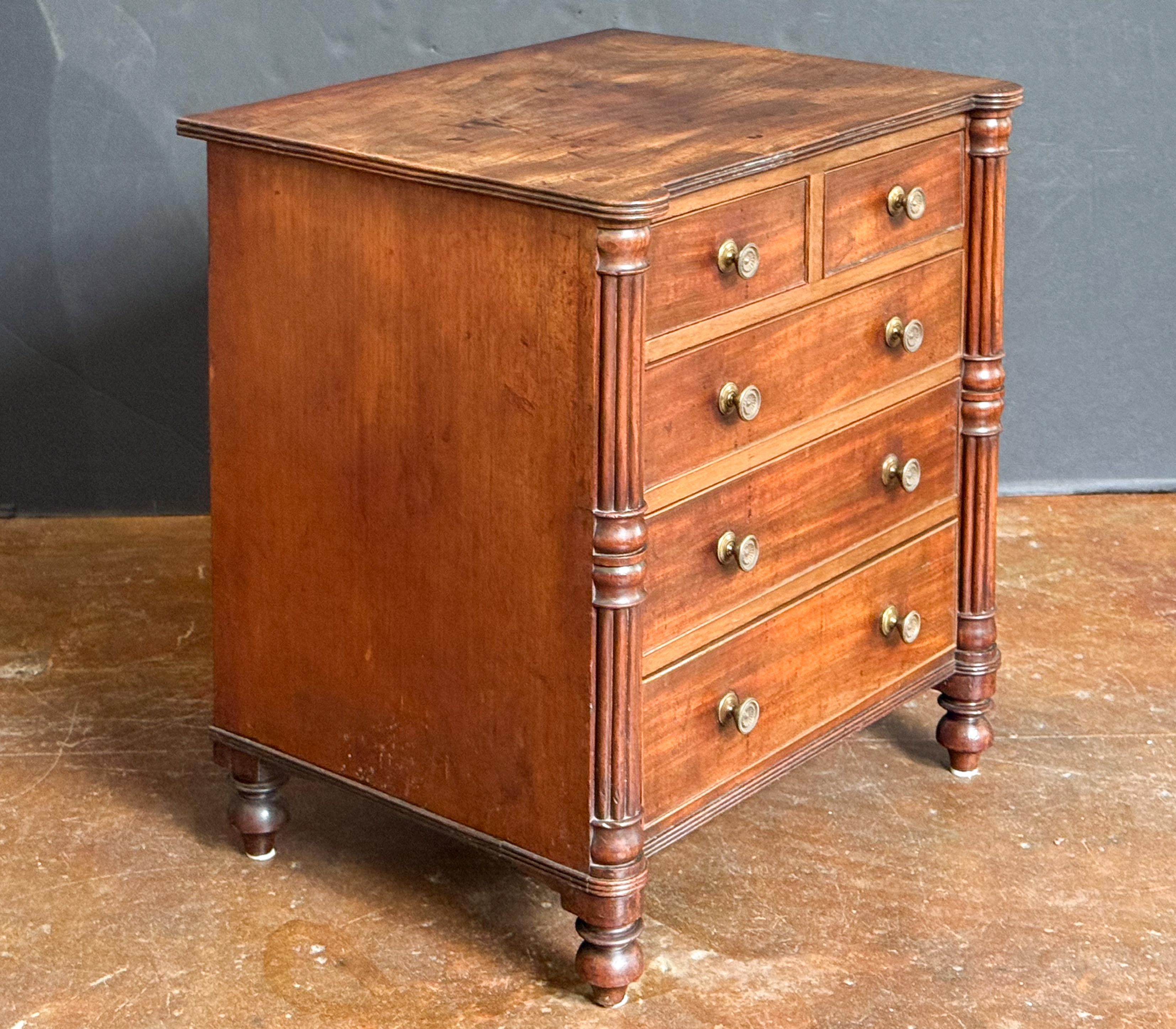 gg010_mahogany_commode_006