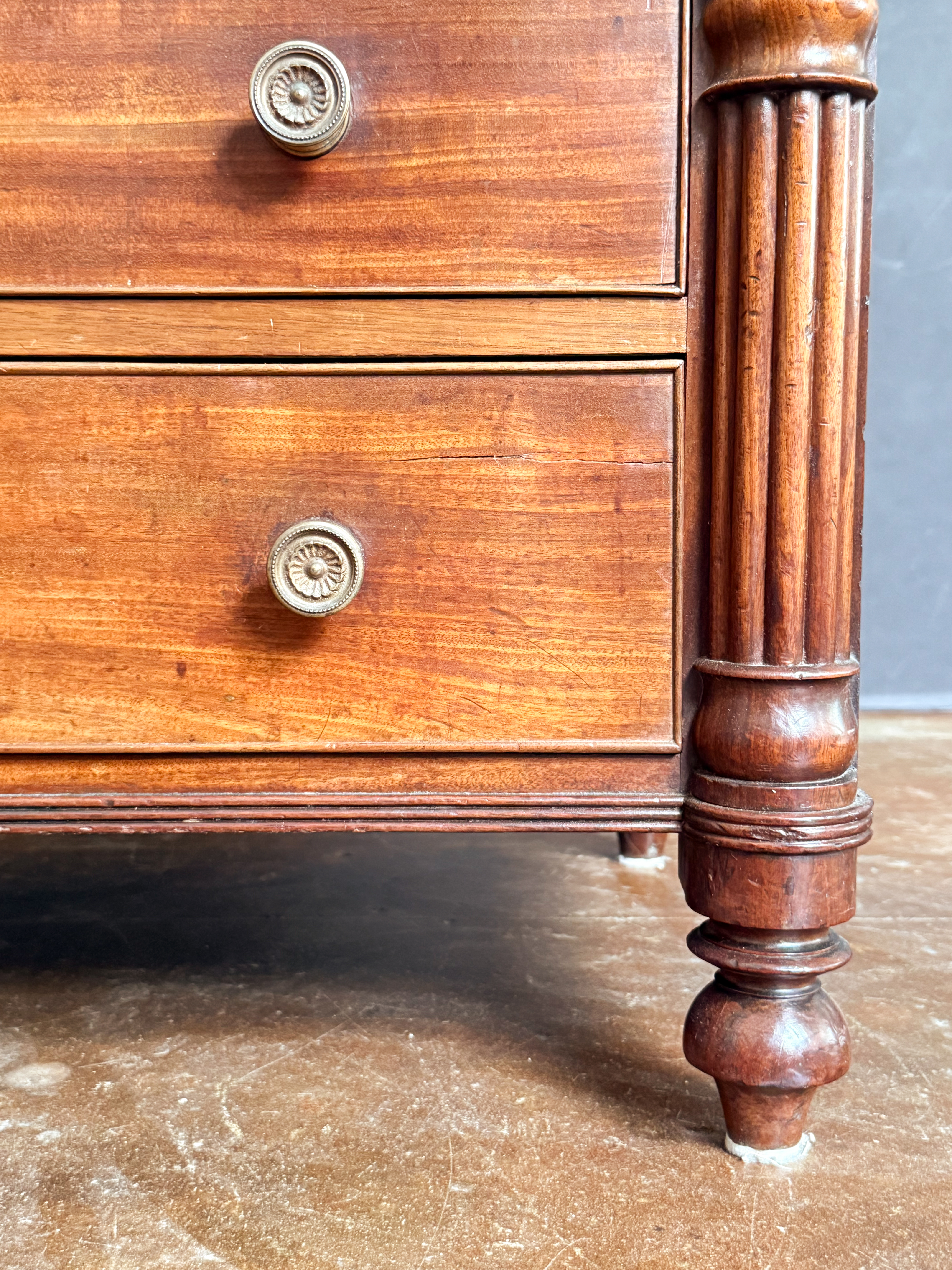 gg010_mahogany_commode_012