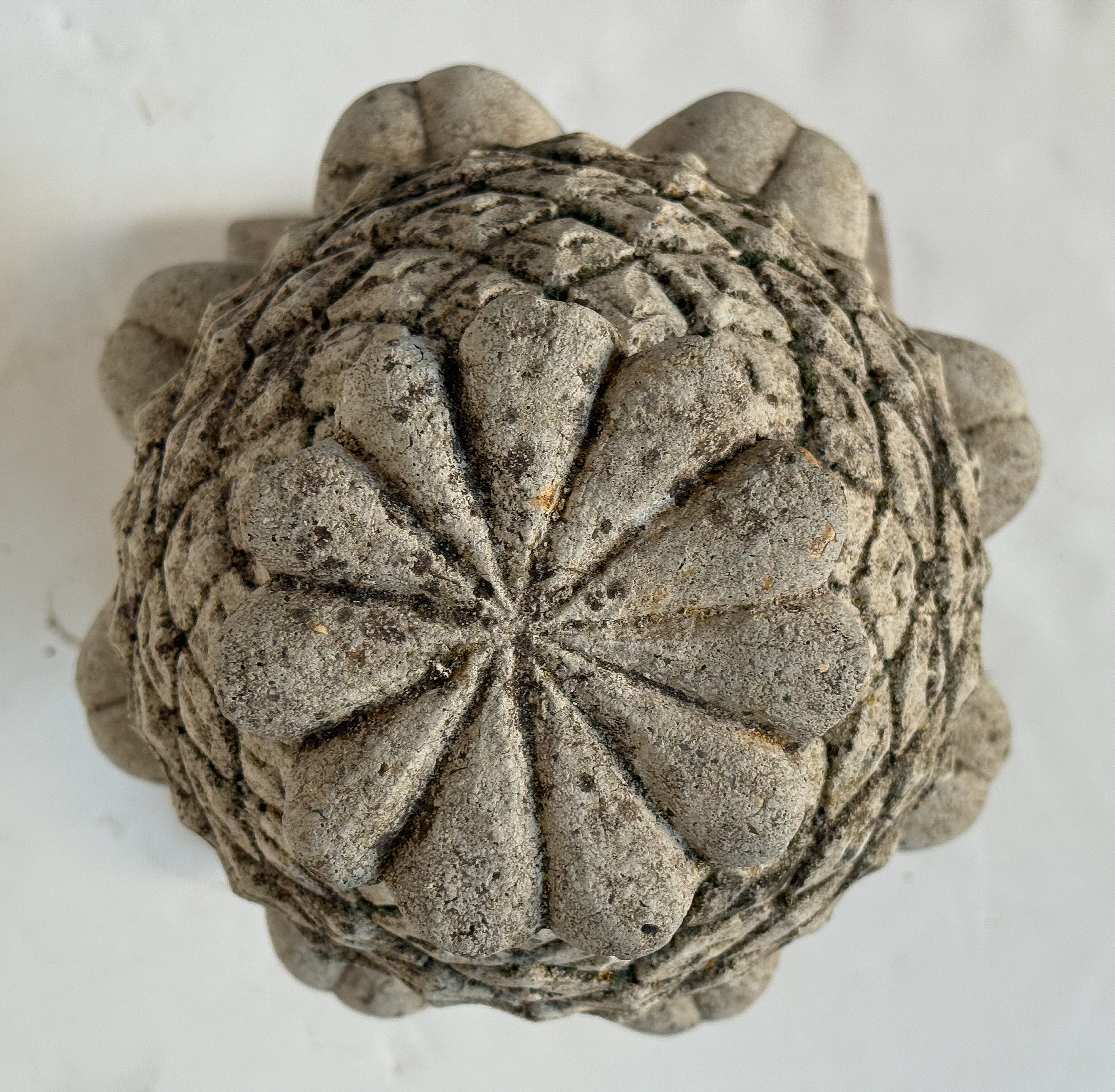 gg011_pineapple_finial_09