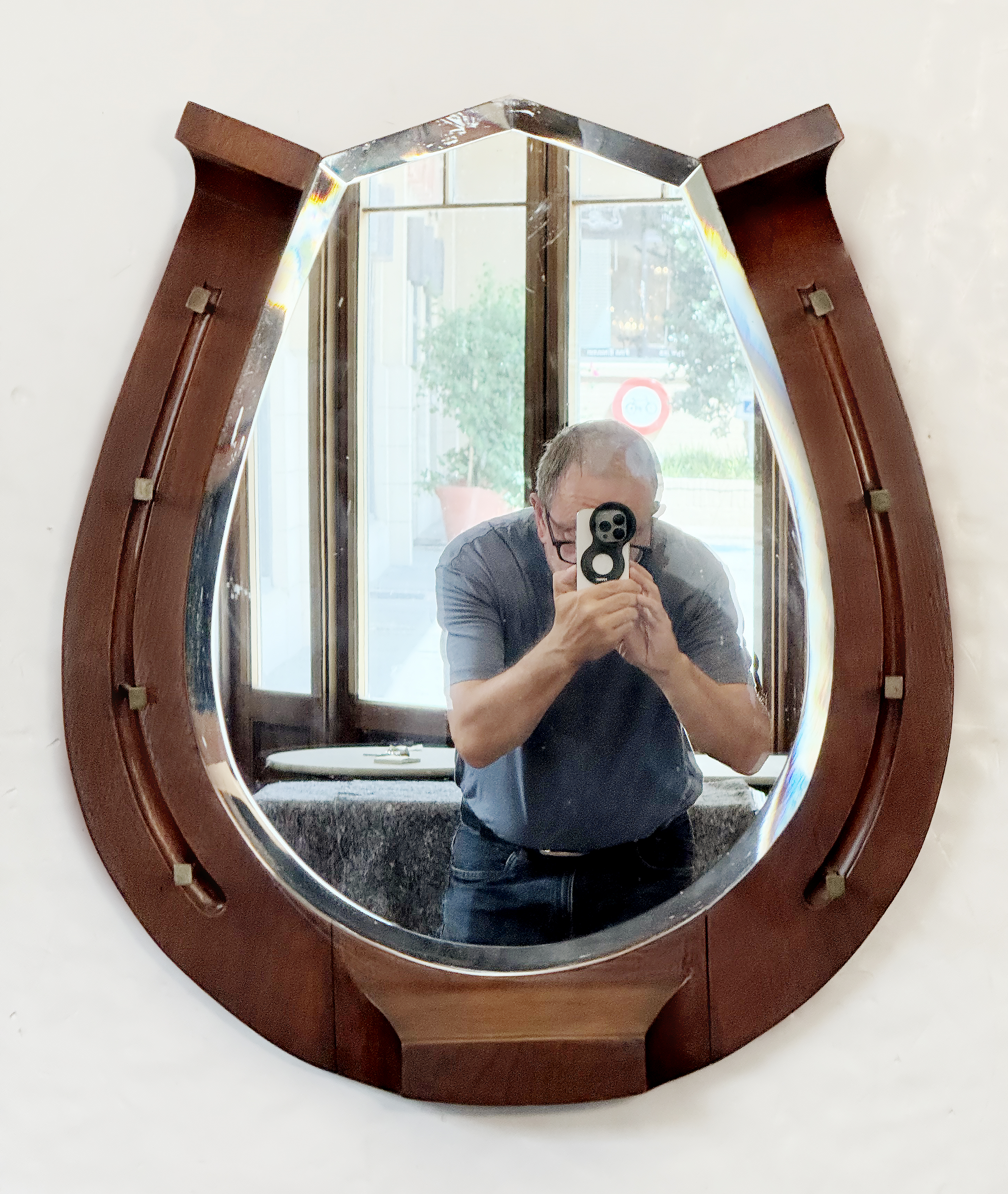 gg043_large_horseshoe_mirror_001_l_e_a_d