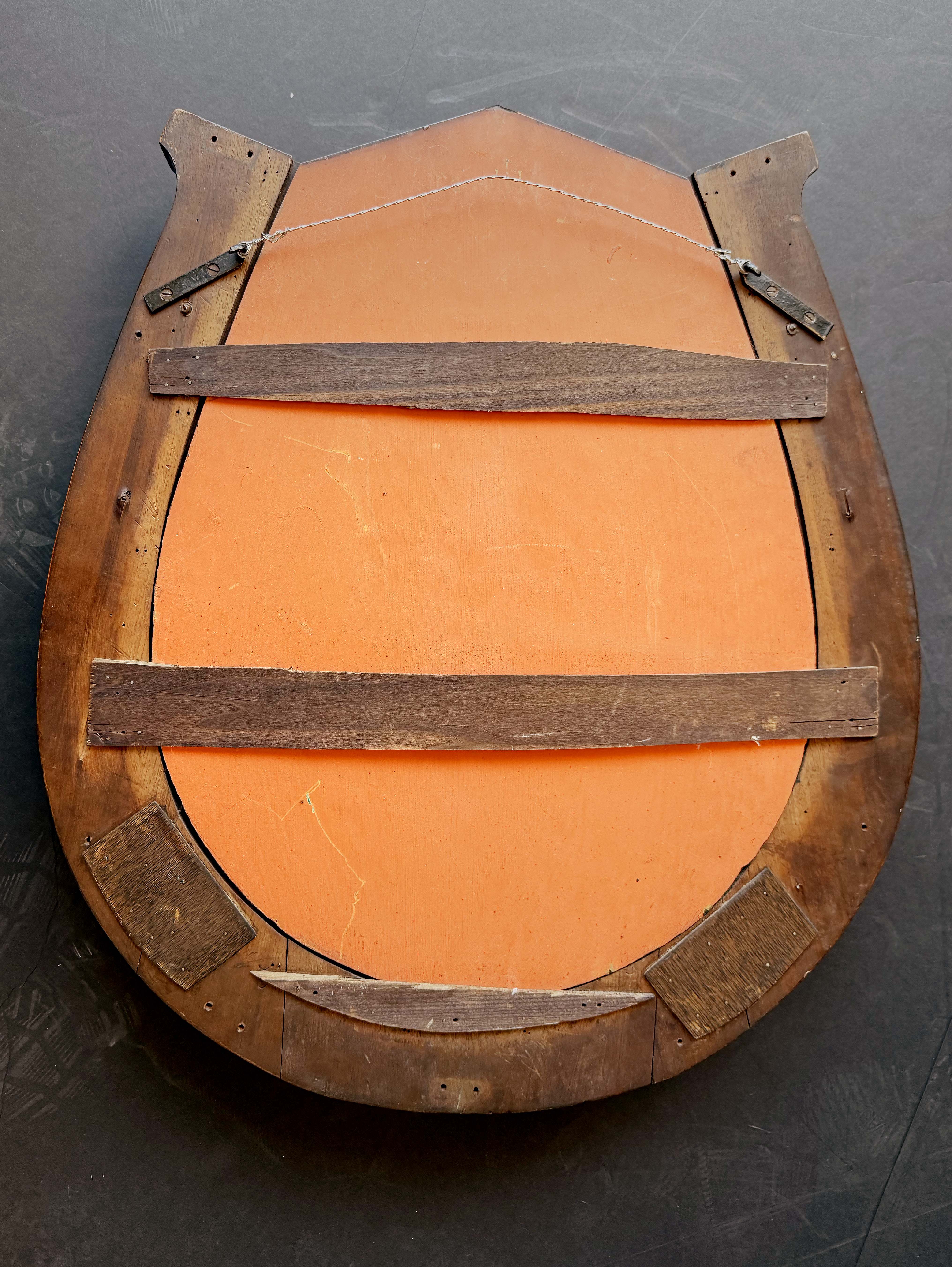 gg043_large_horseshoe_mirror_009