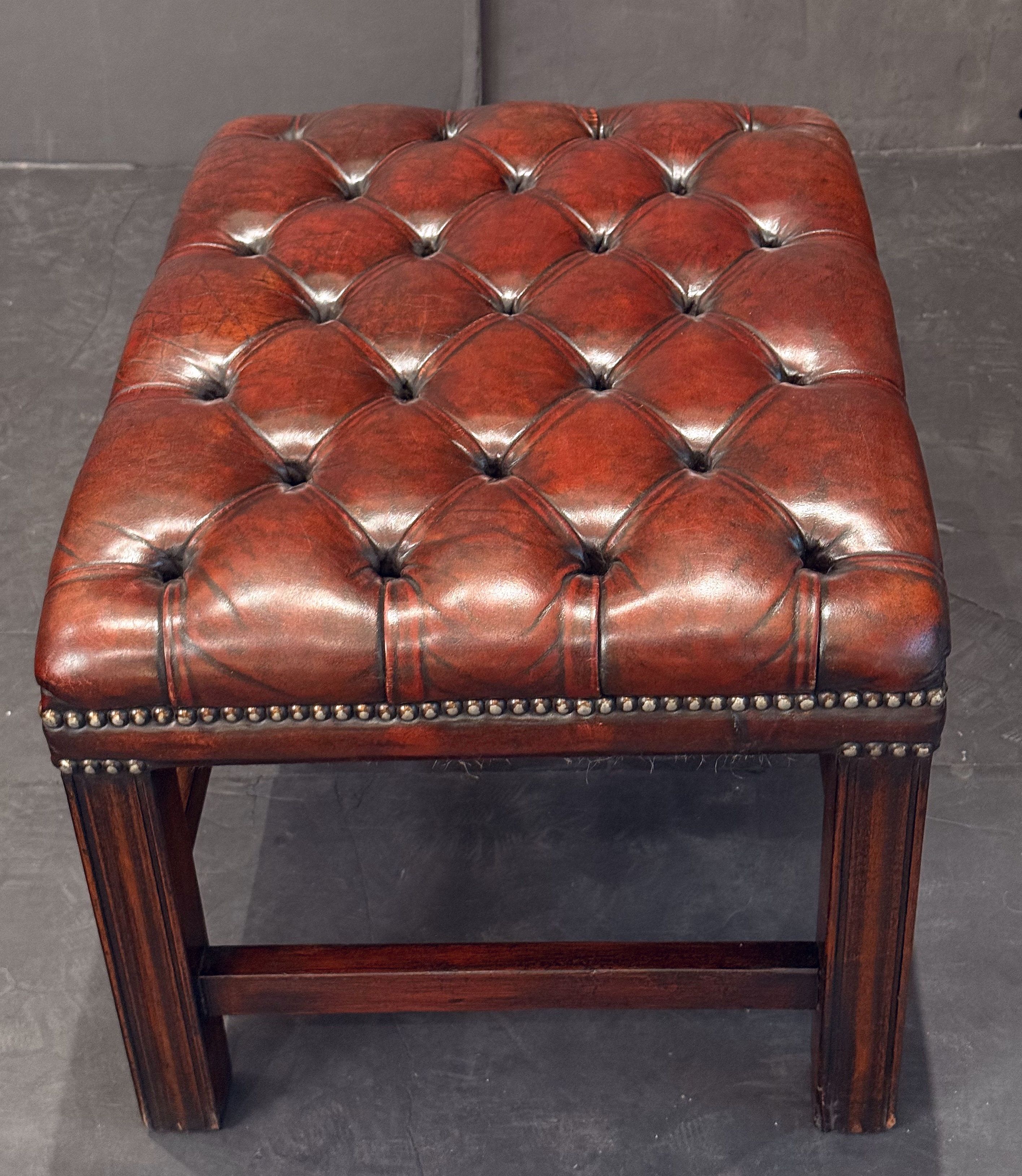 gg045_button_leather_stool_15_copy