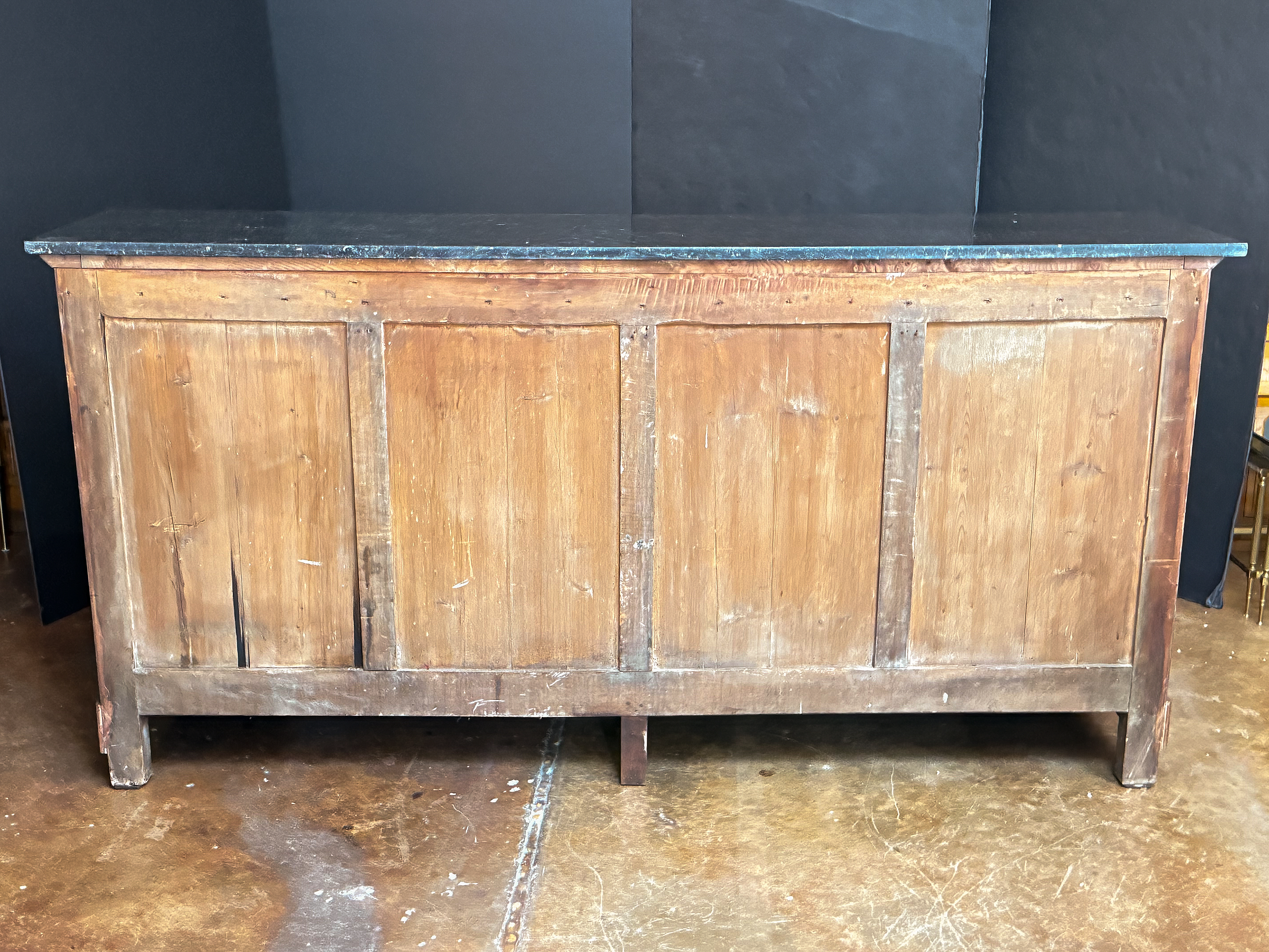 gg081_long_enfilade_14