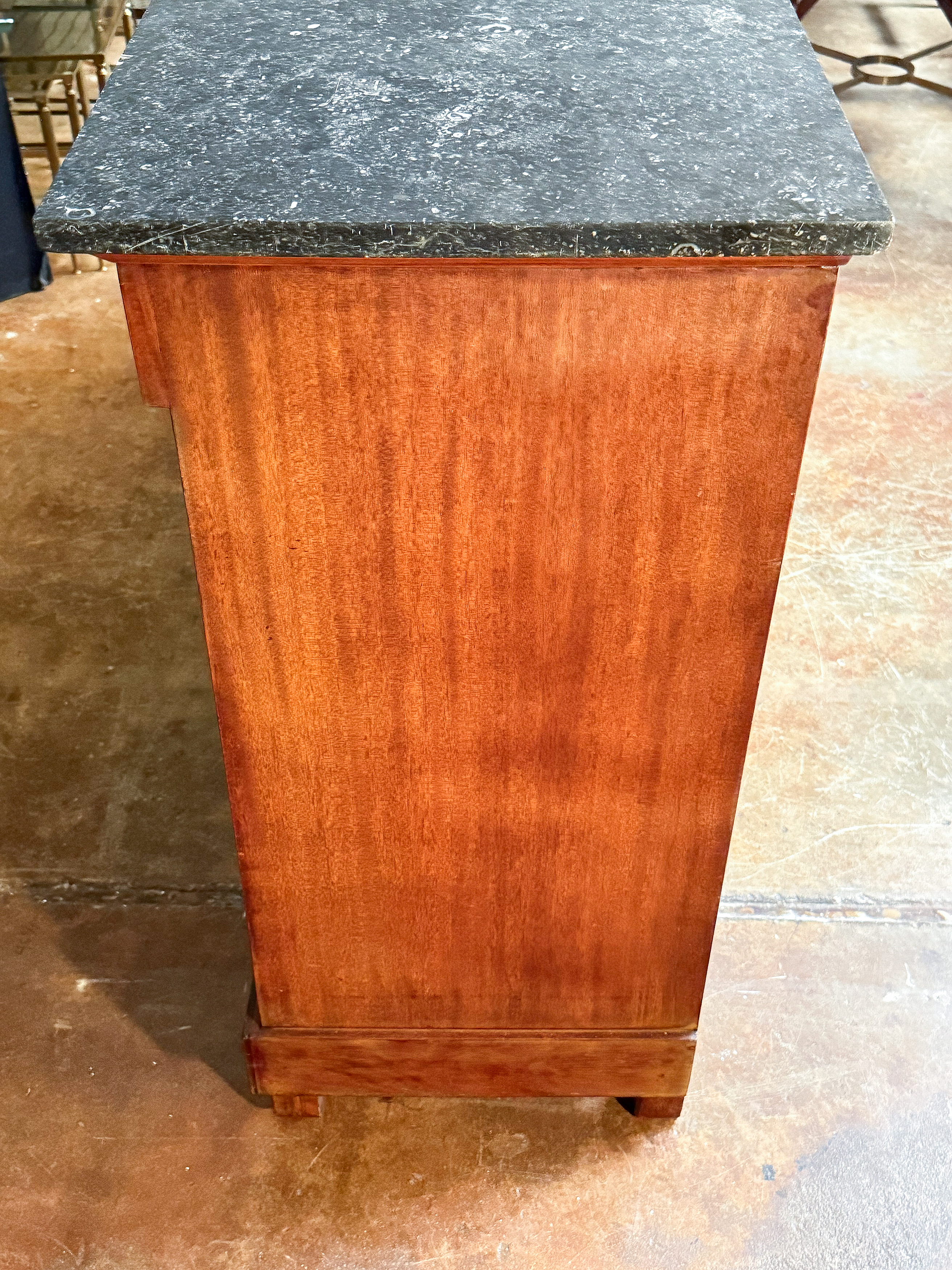 gg081_long_enfilade_15