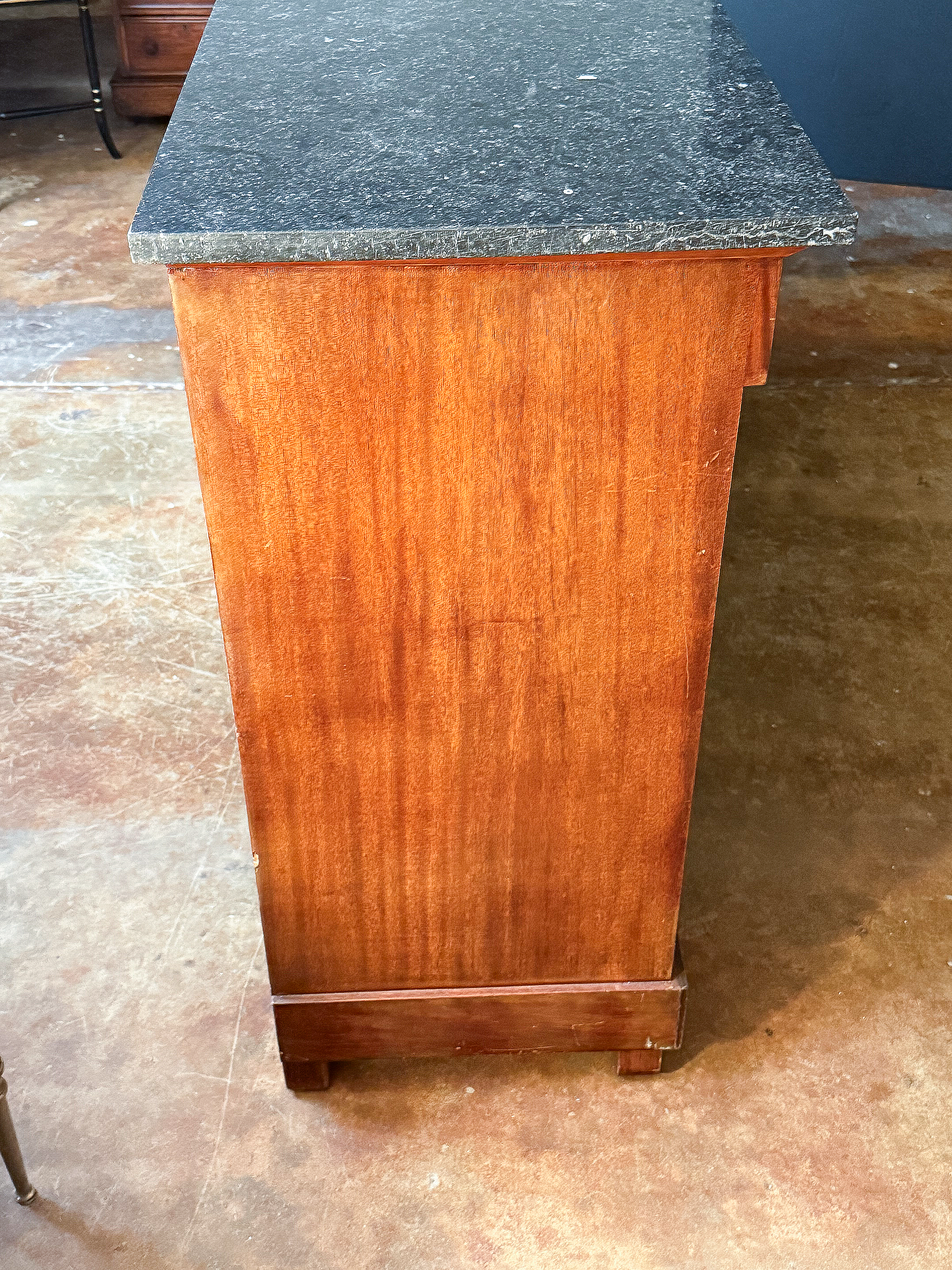 gg081_long_enfilade_16