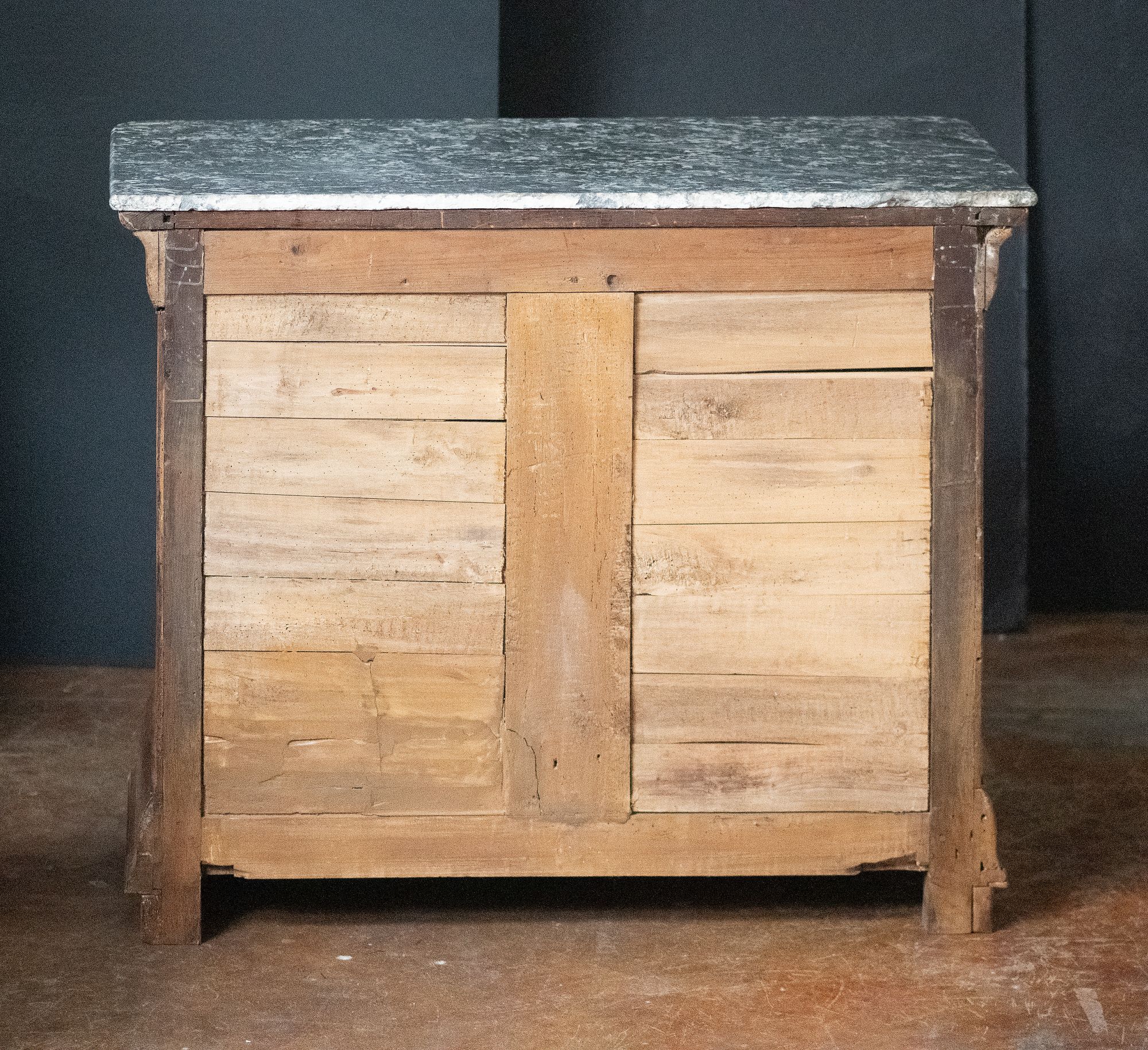 gg092_walnut_commode_w_marble_top_05