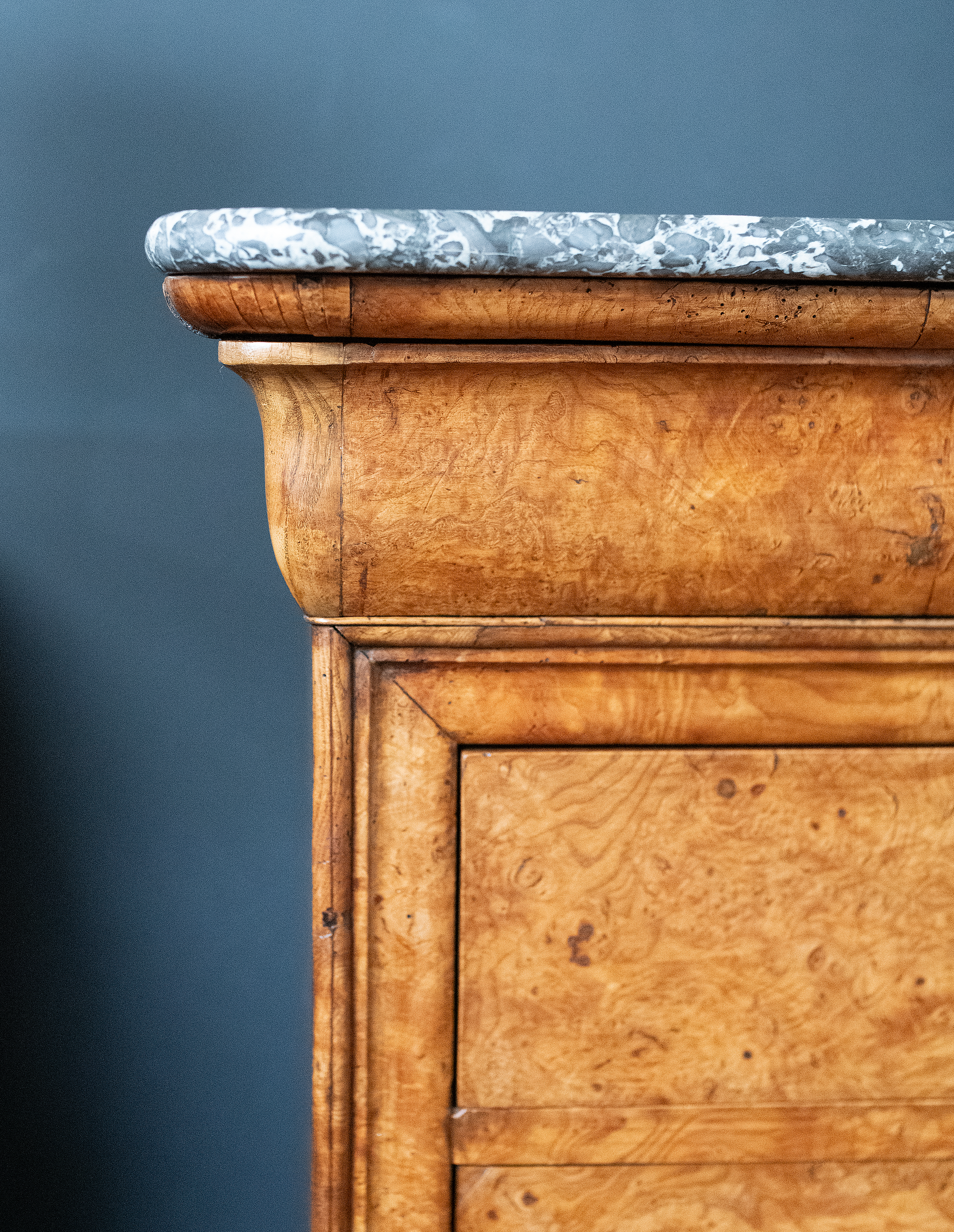 gg092_walnut_commode_w_marble_top_13