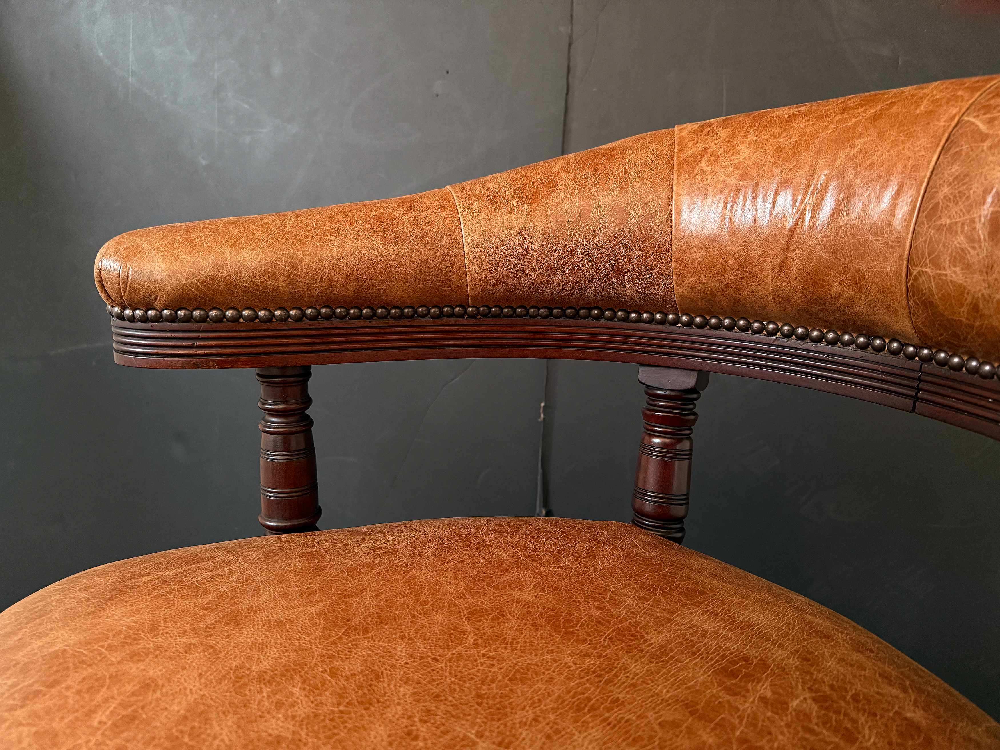 gg177_leather_arm_chair_06