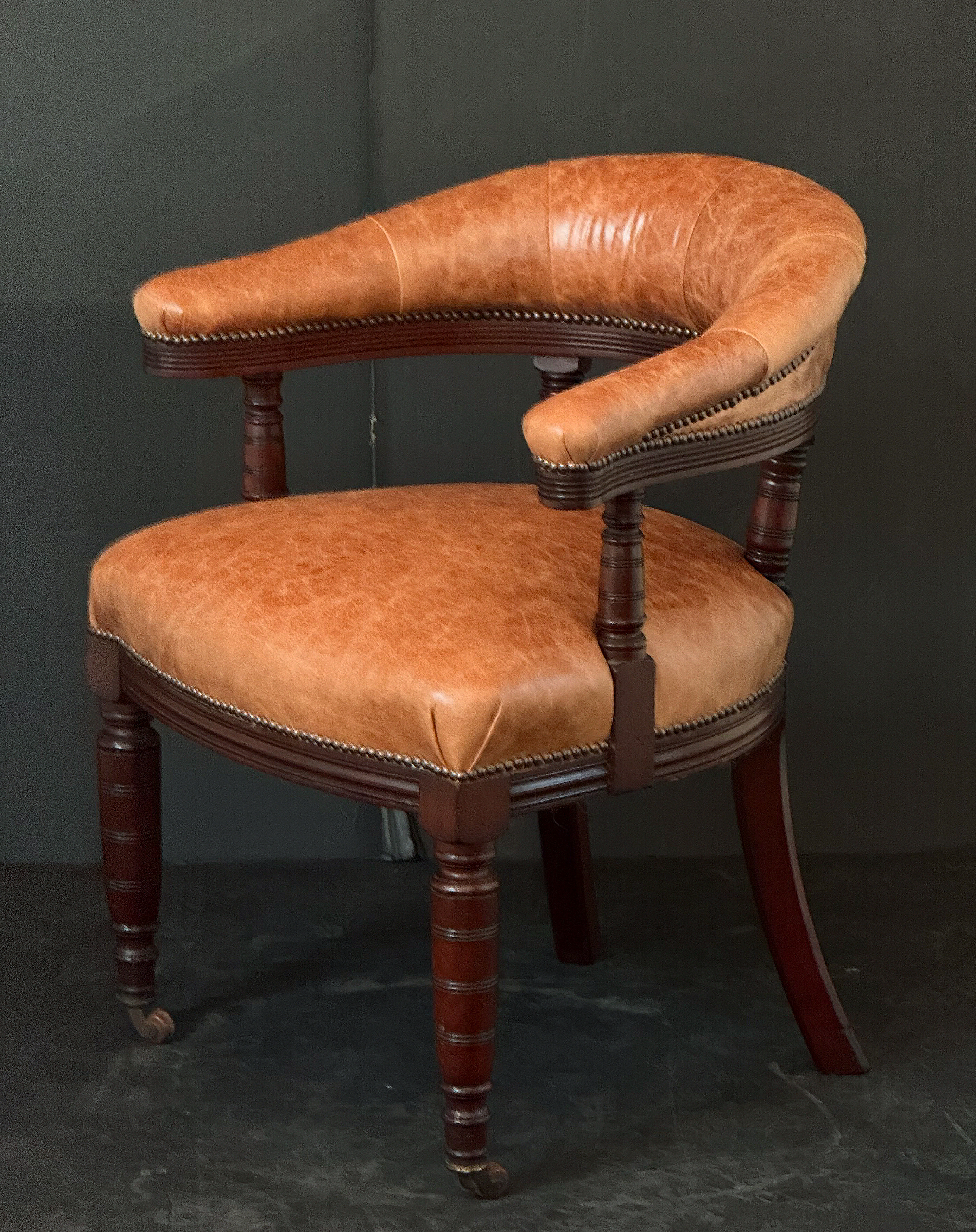 gg177_leather_arm_chair_09