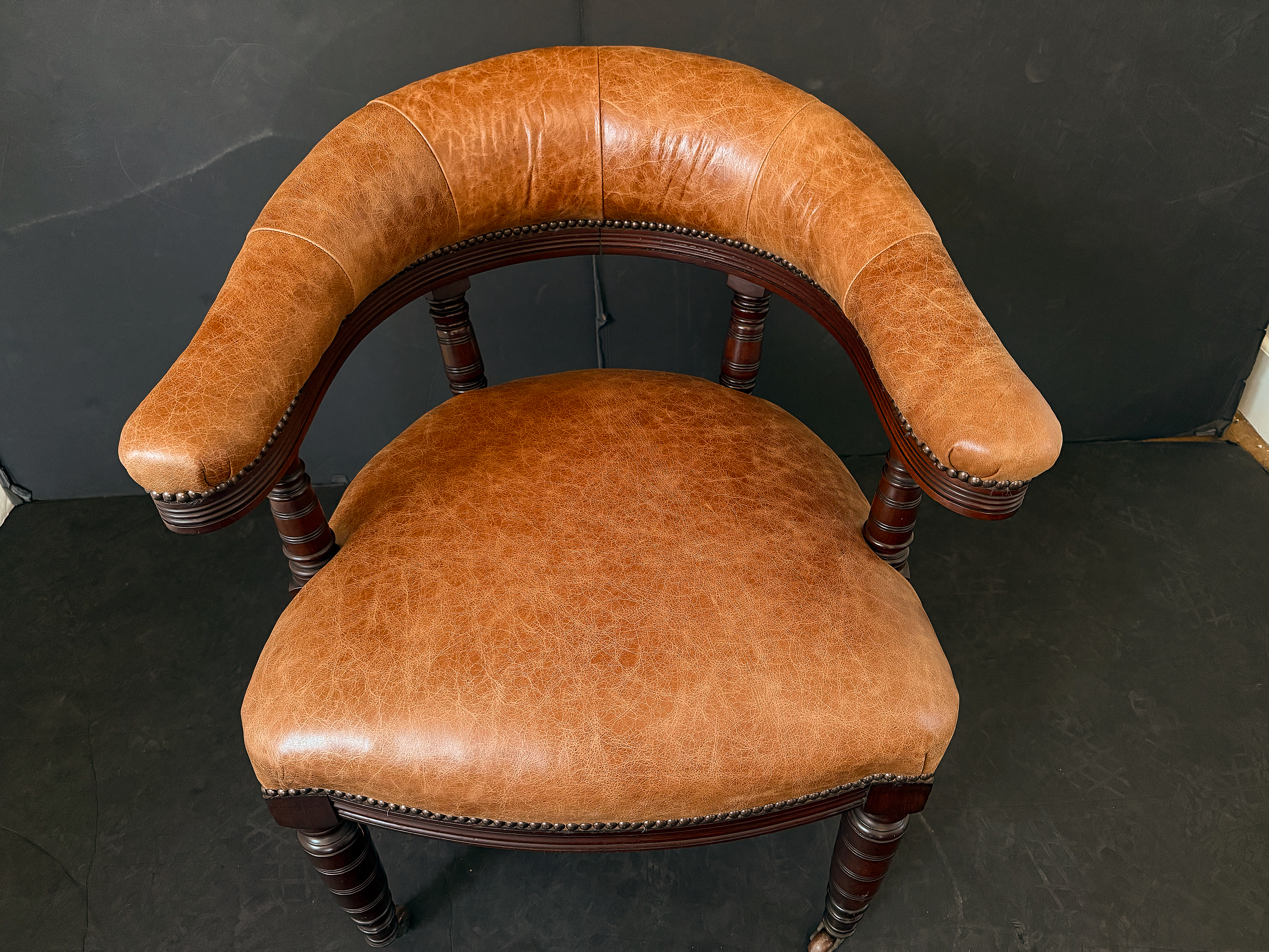 gg177_leather_arm_chair_10