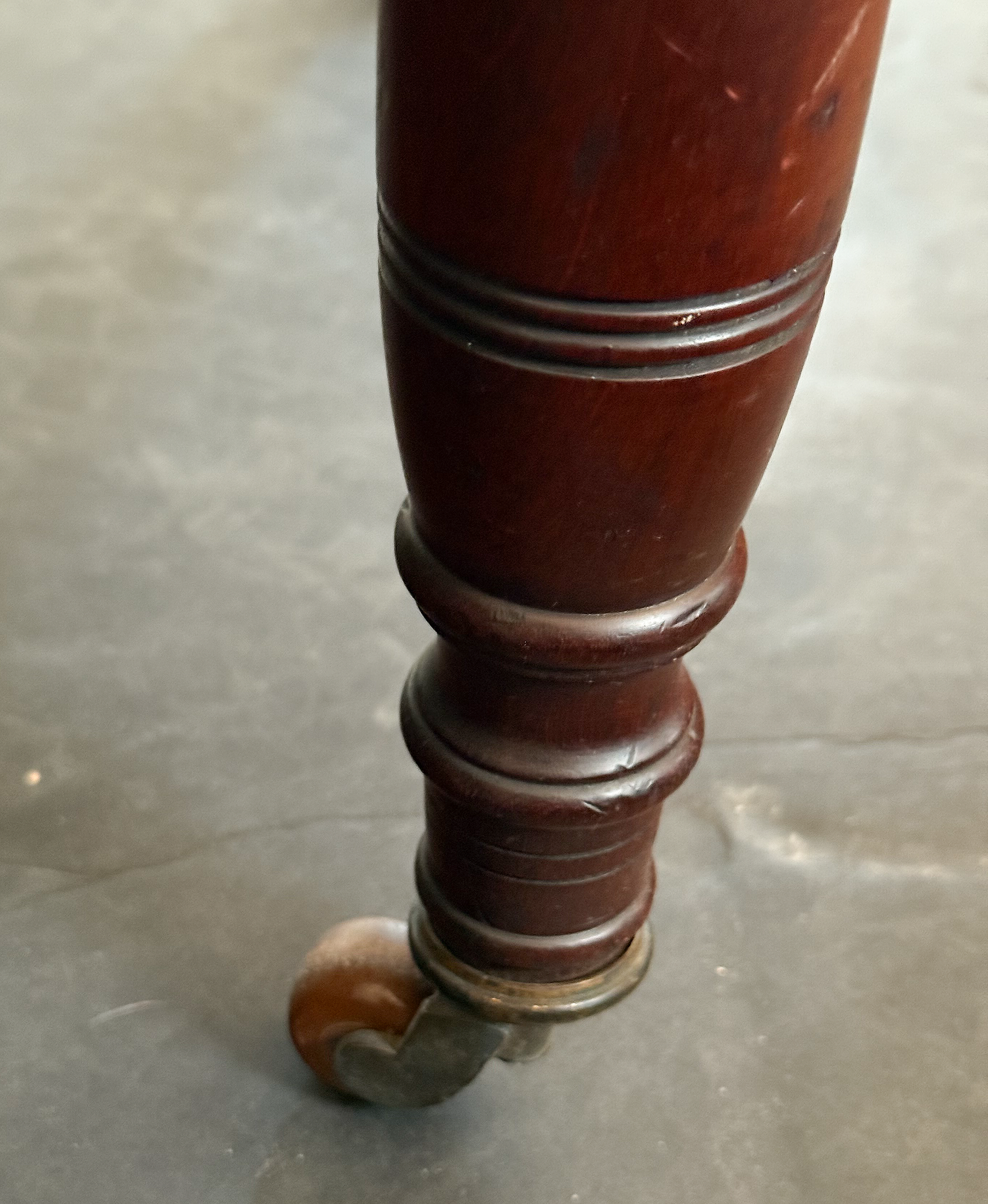 gg177_leather_arm_chair_12