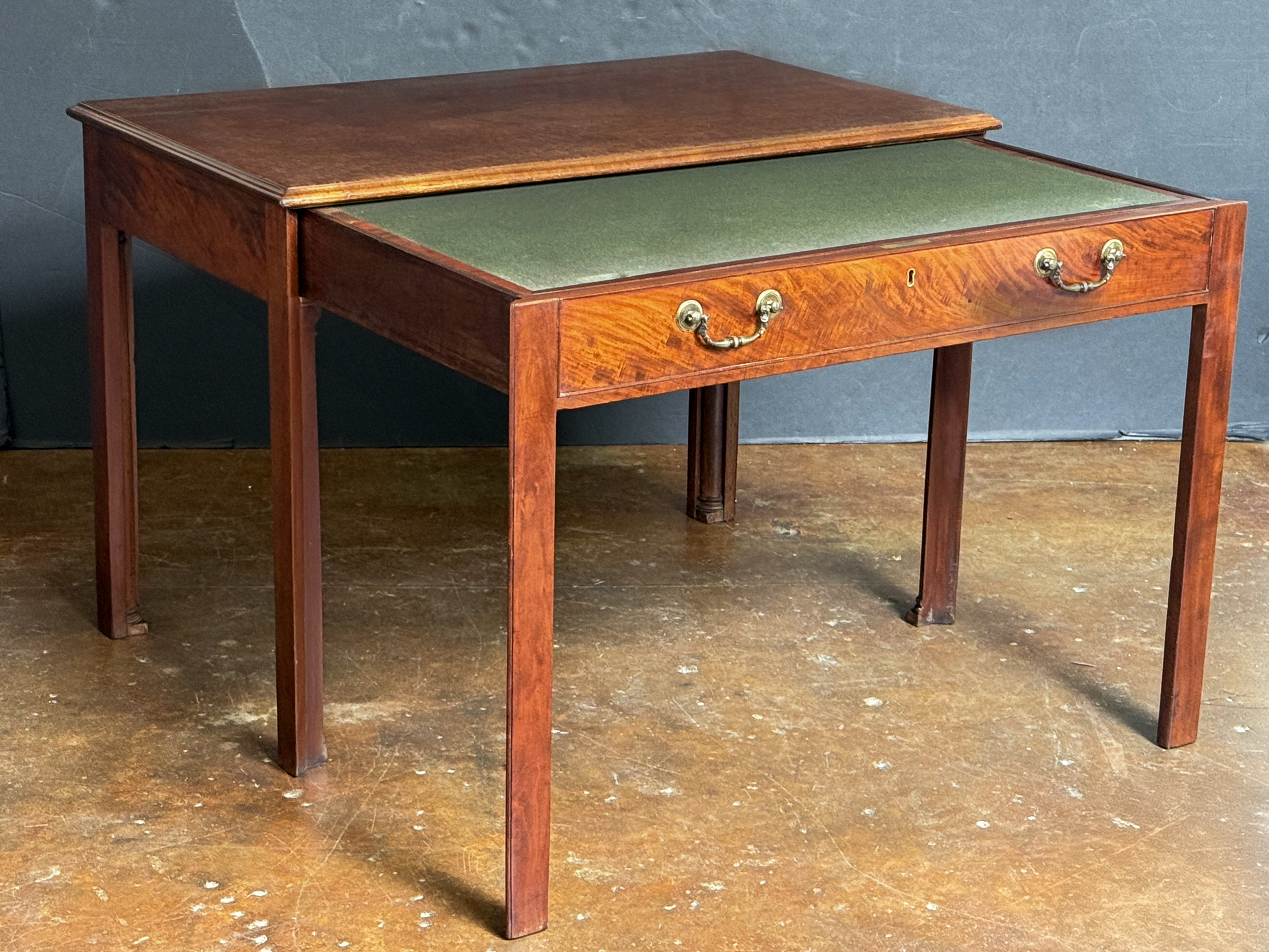 gg183_writing_desk_003_1656047974