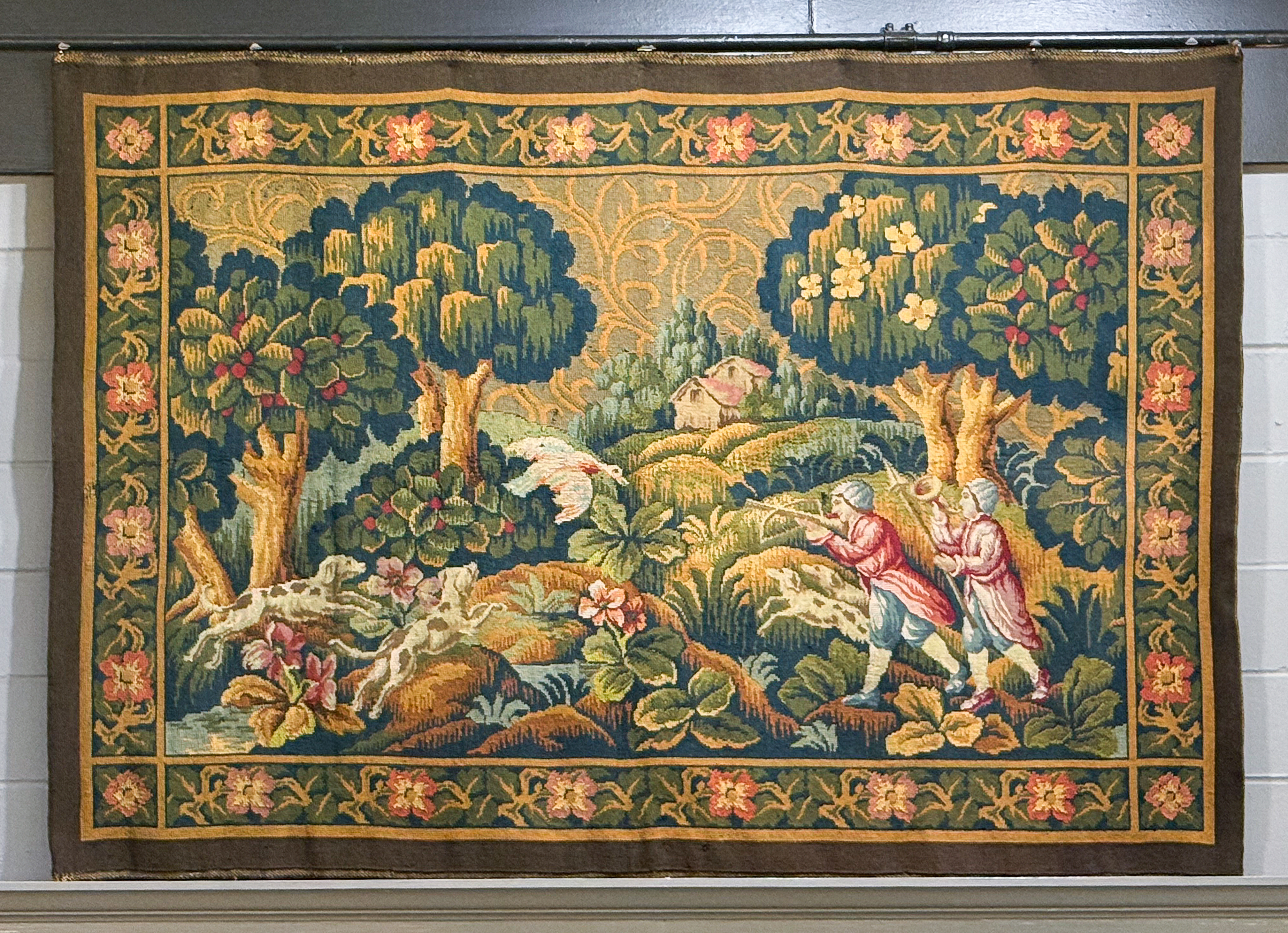 gg190_tapestry_010_l_e_a_d