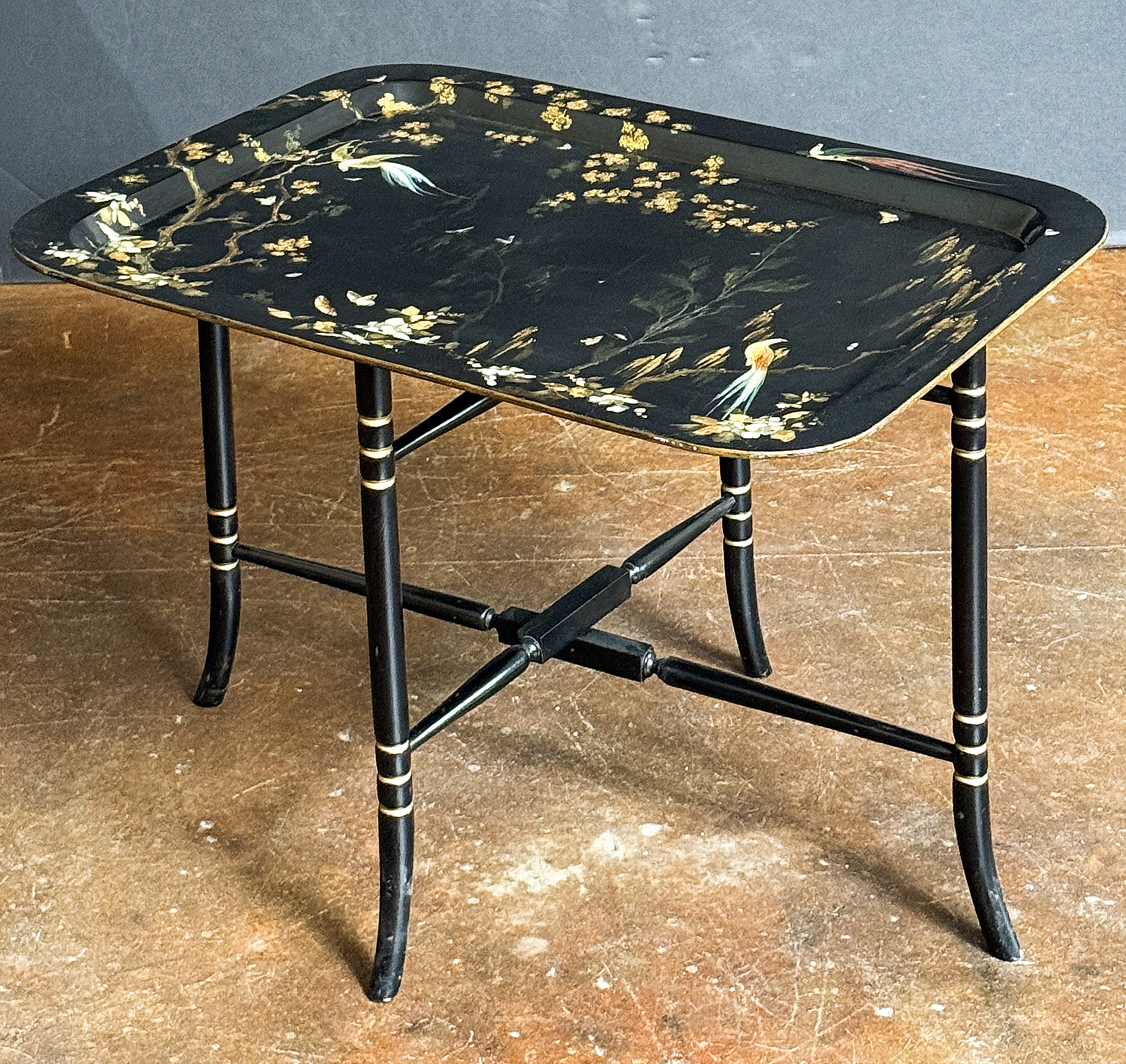 gg191_large_tray_on_stand_003