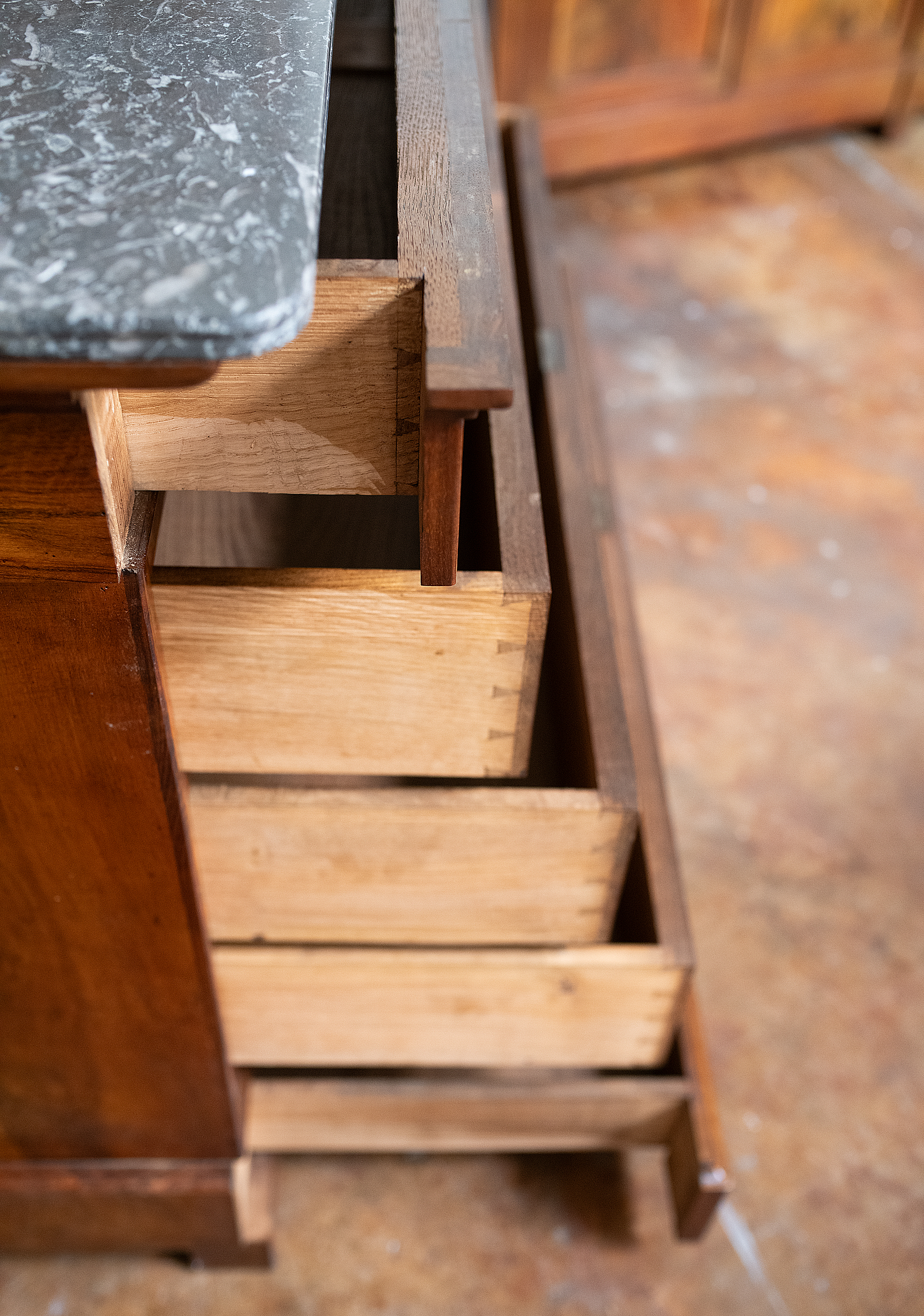 gg197_walnut_commode_w_marble_top_09_1114893702