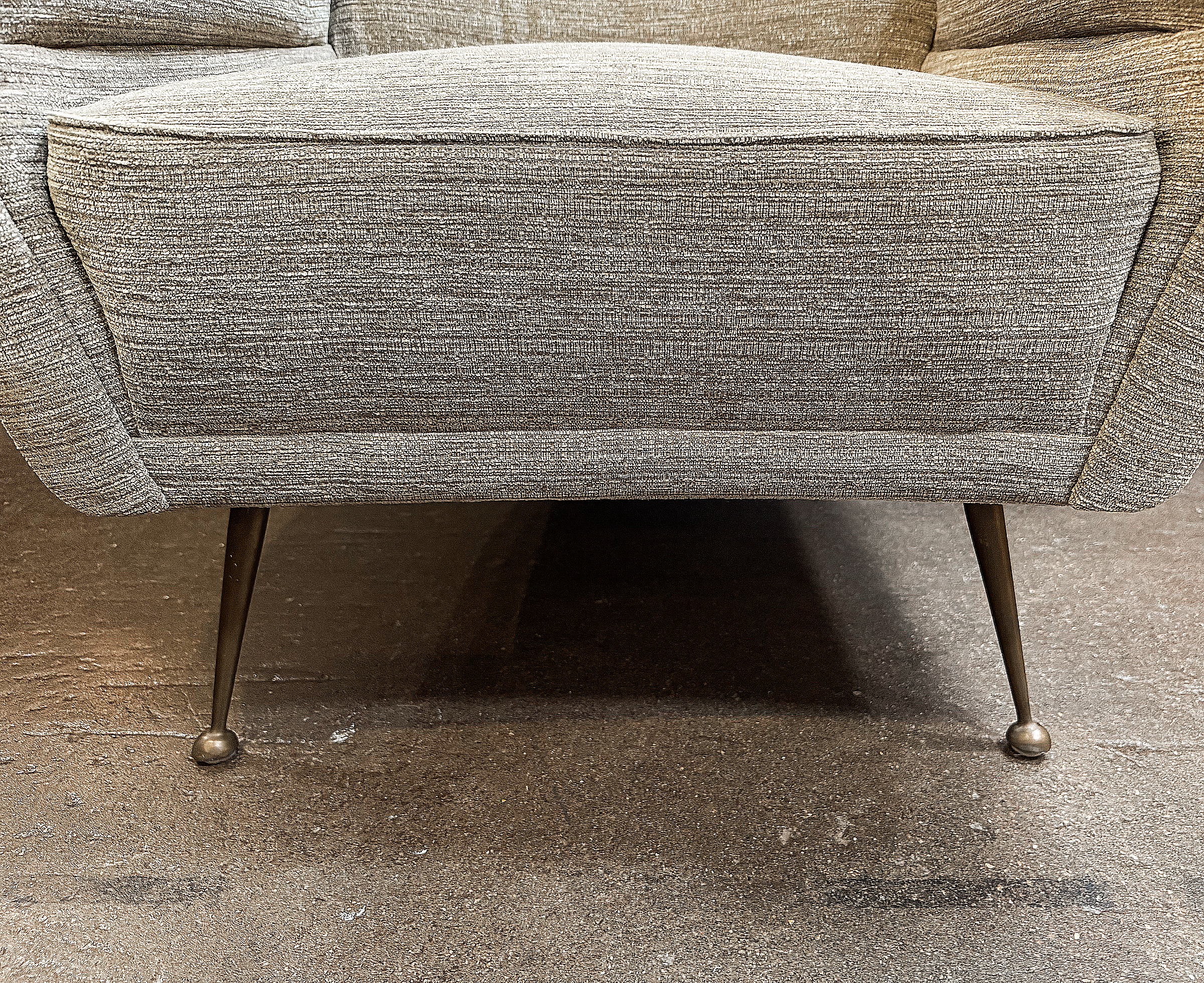 gg206a_italian_upholstered_armchair_05