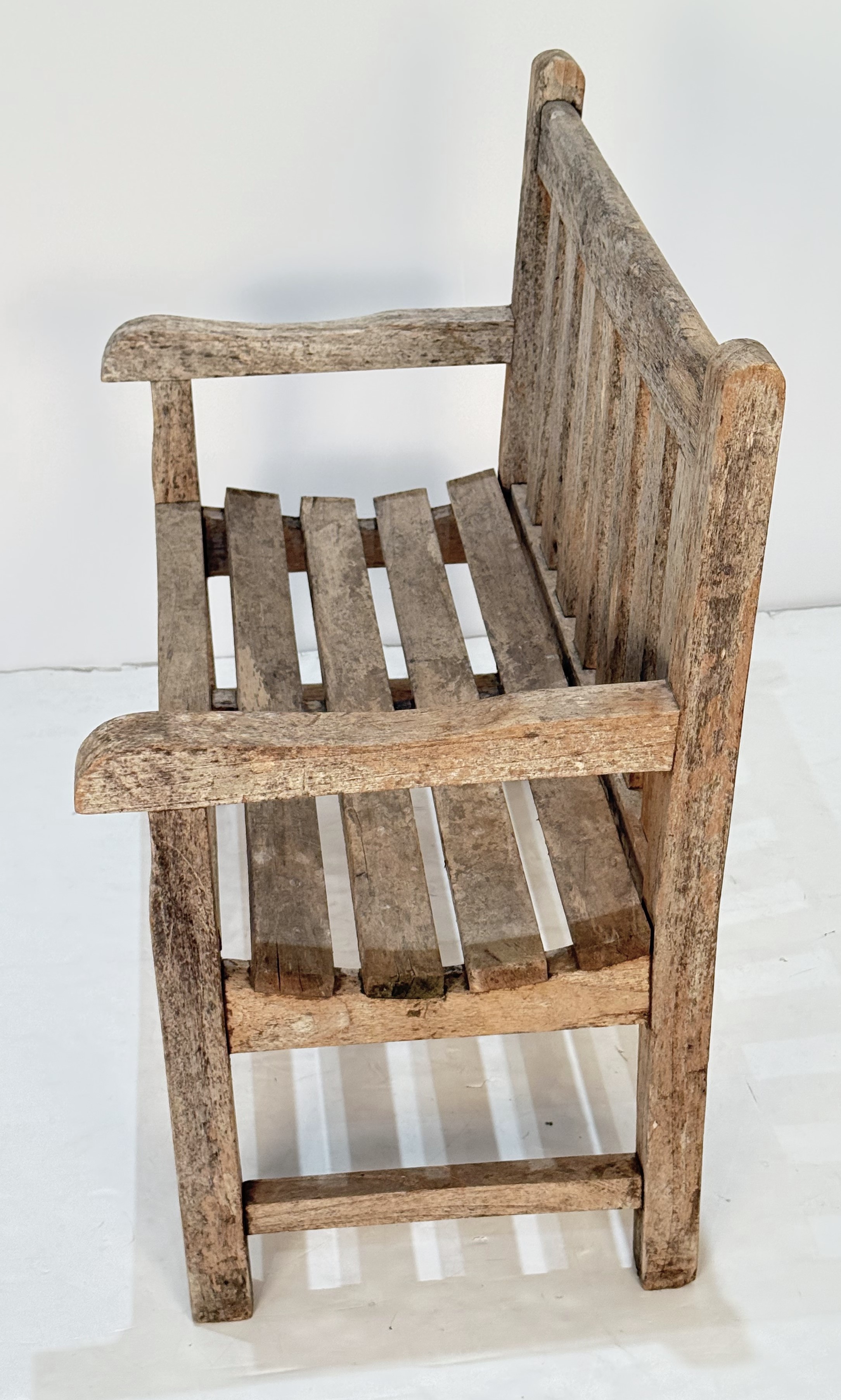 gg207_childrens_bench_11