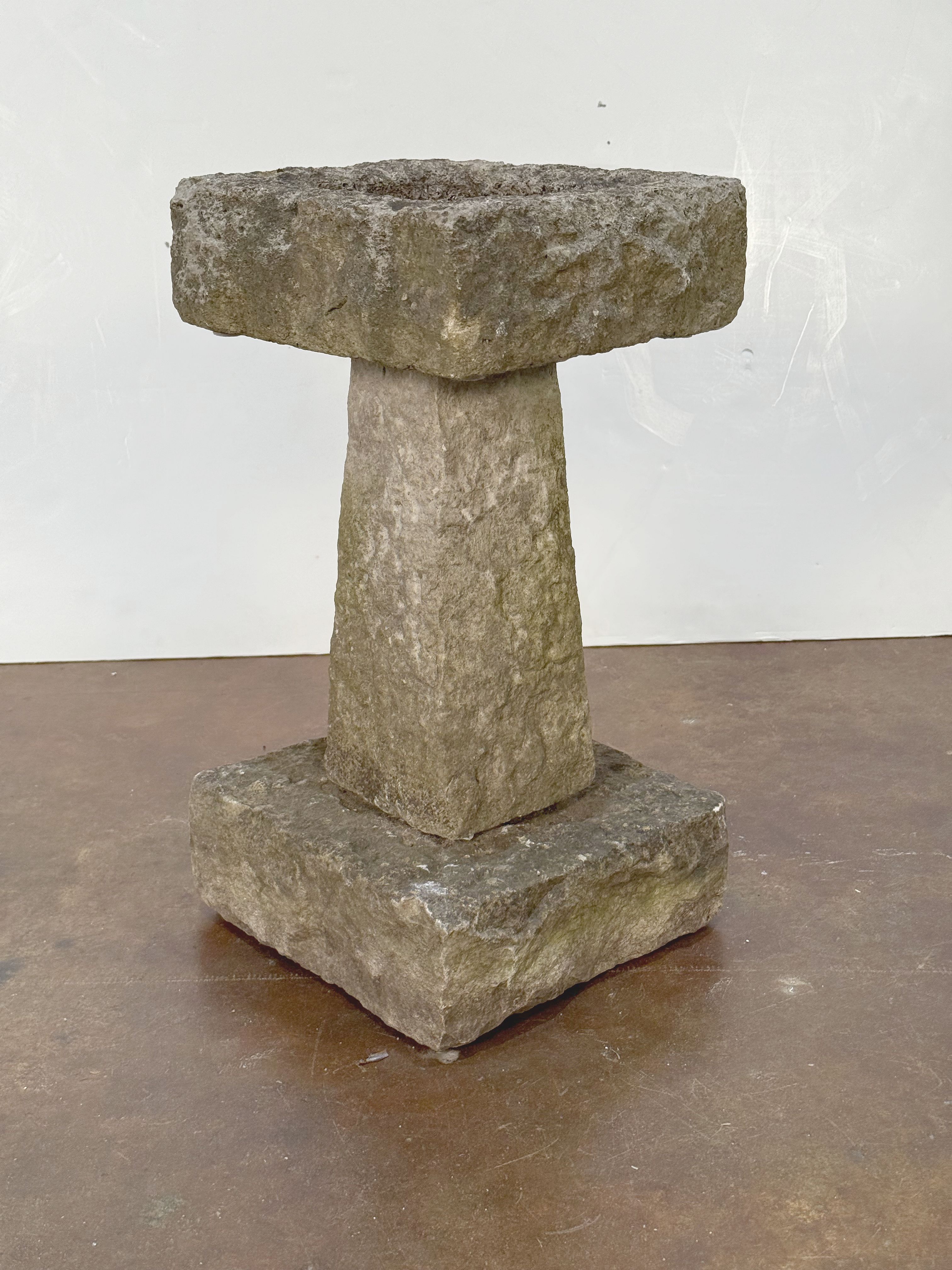 gg209_purbeck_stone_bird_bath_17