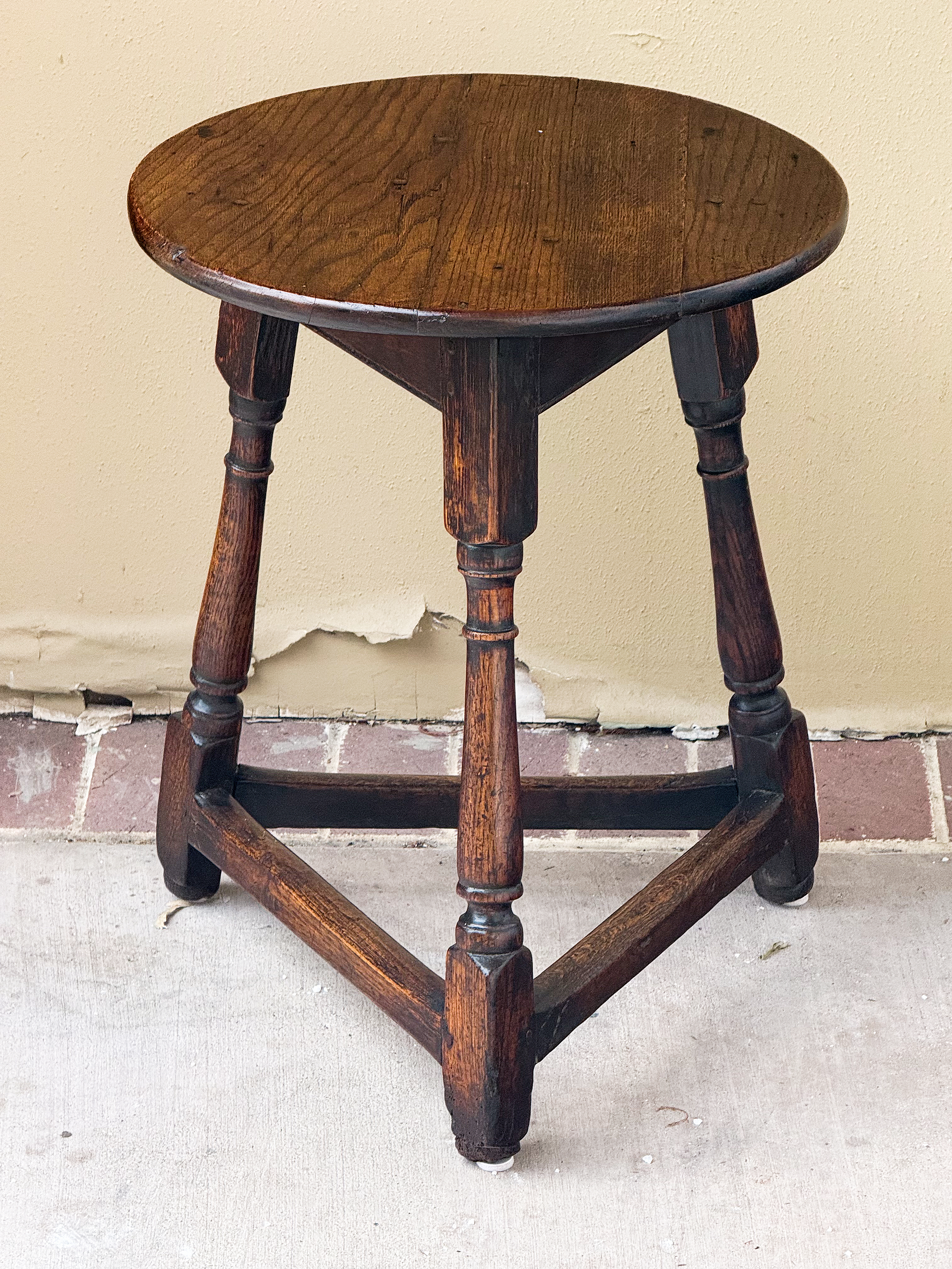 gg223_small_cricket_table_of_oak_001_l_e_a_d_333706716