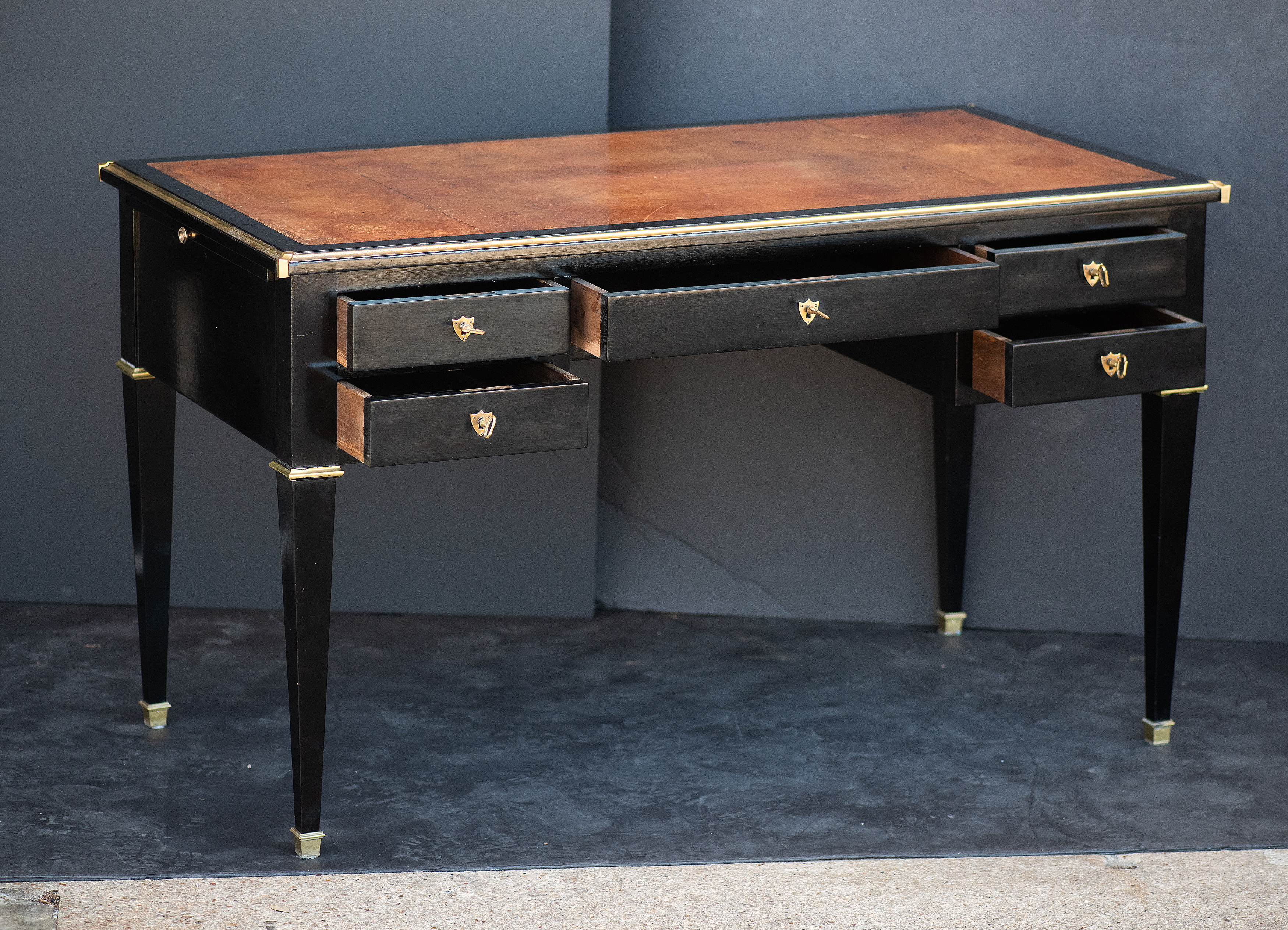 gg225_black_french_writing_table_002