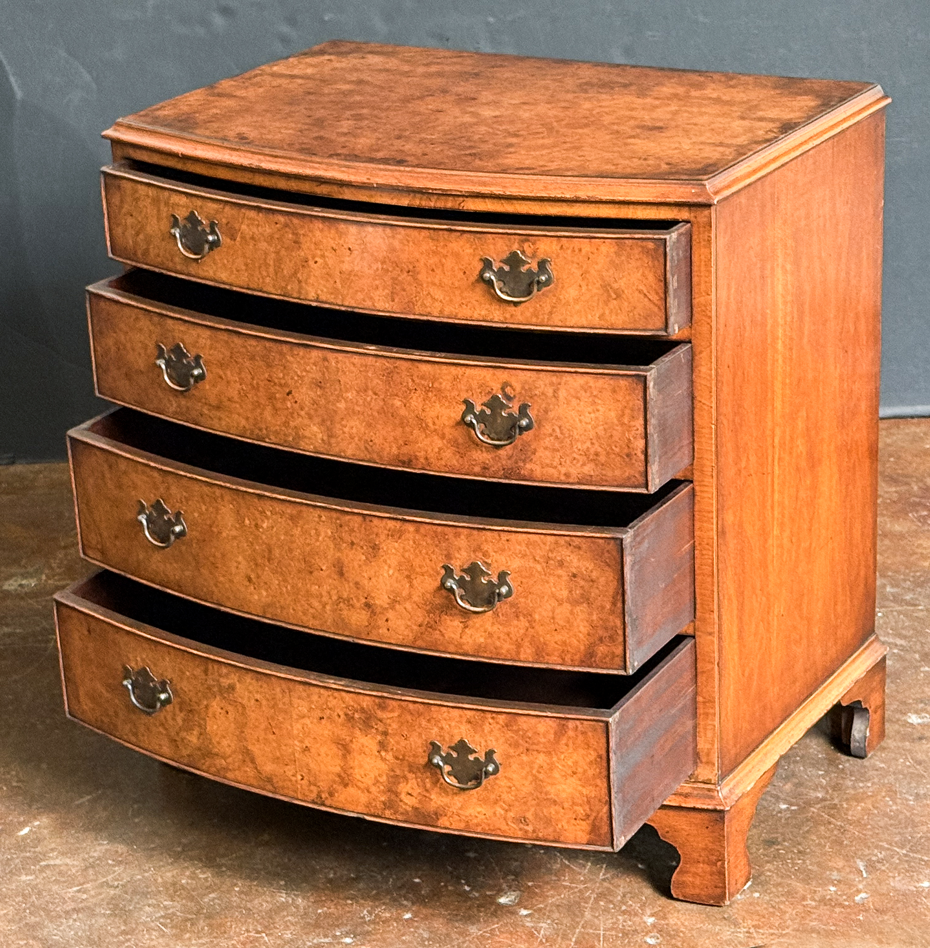 gg240_bow_front_chest_002