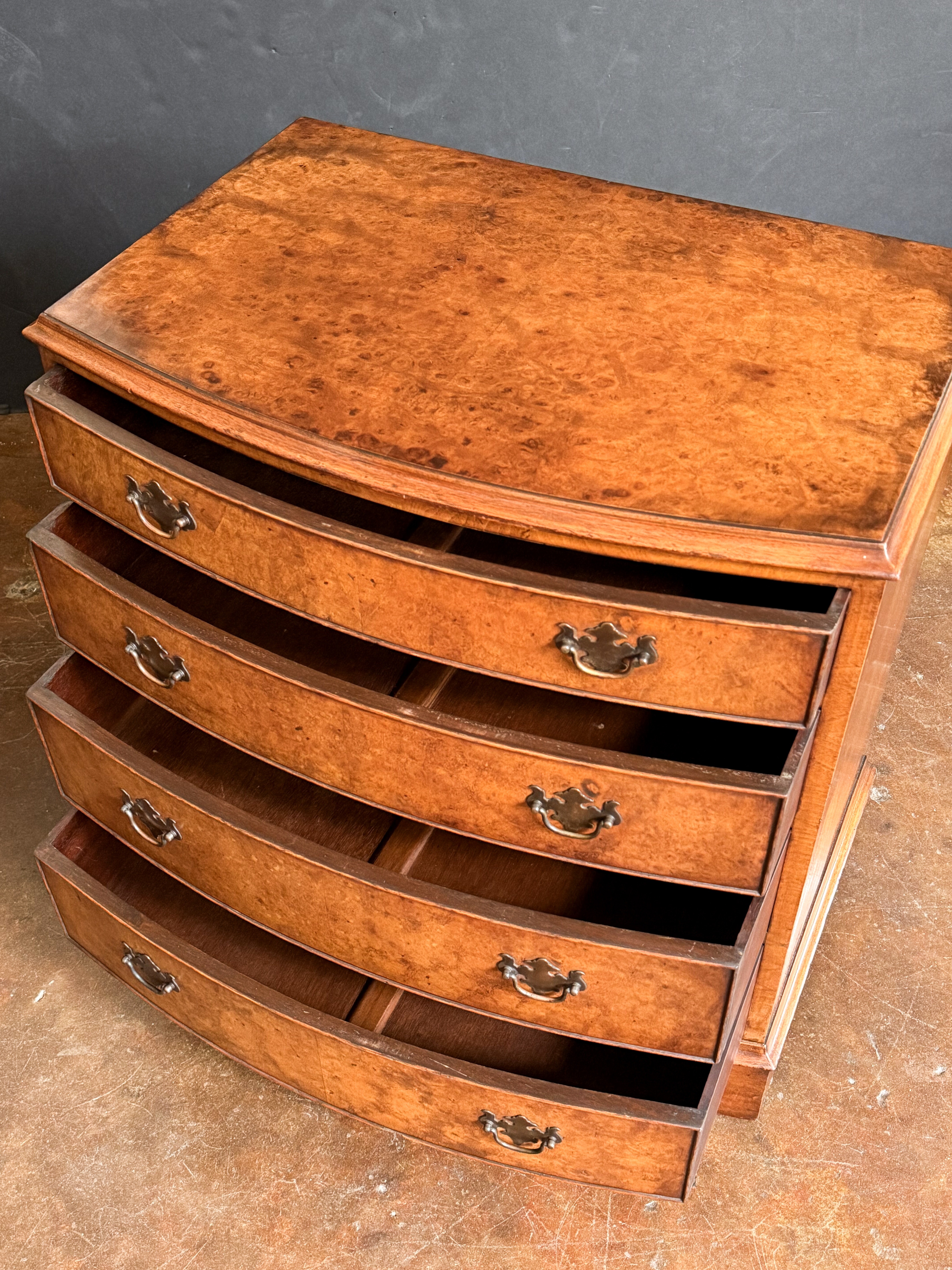 gg240_bow_front_chest_003