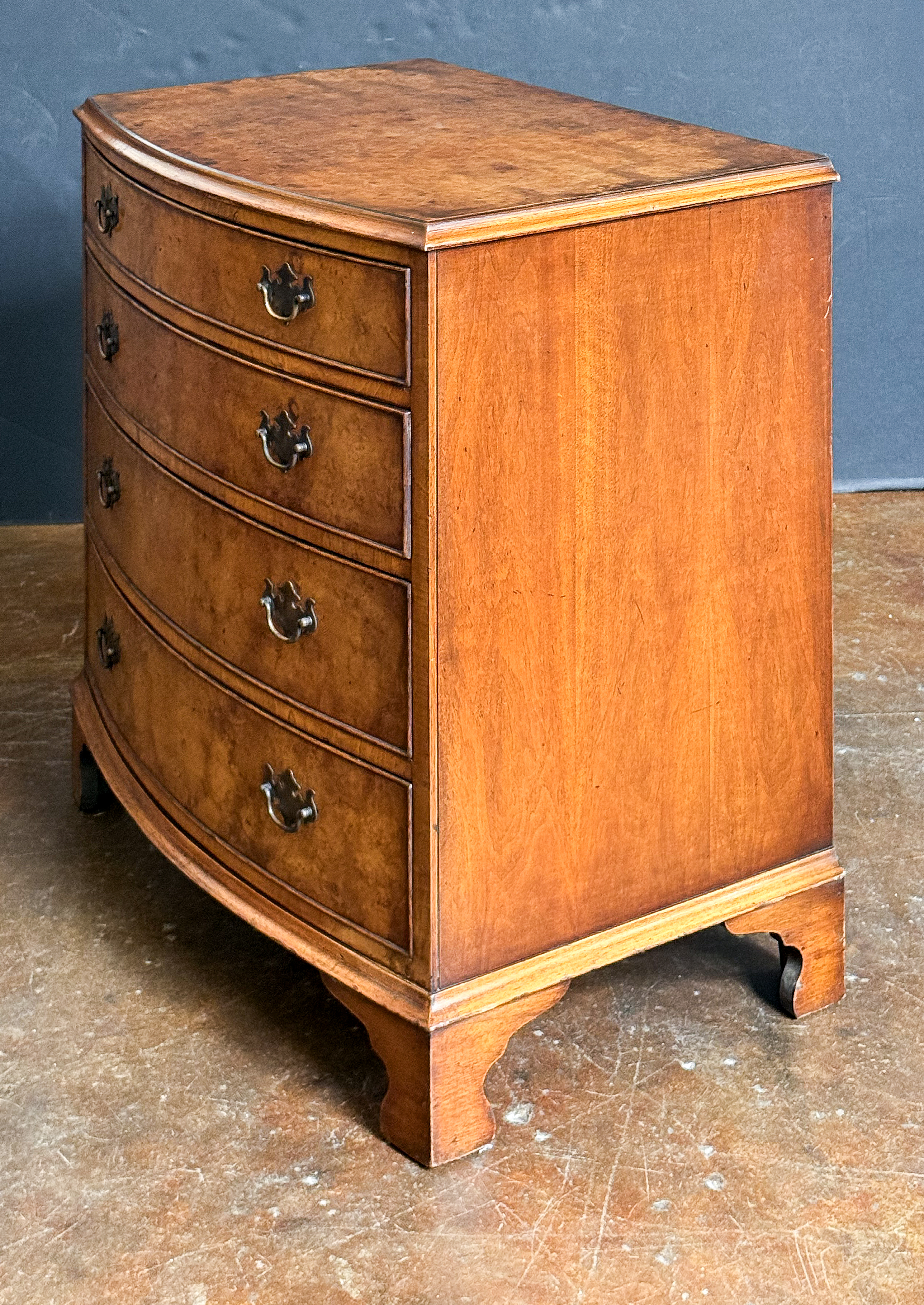 gg240_bow_front_chest_007