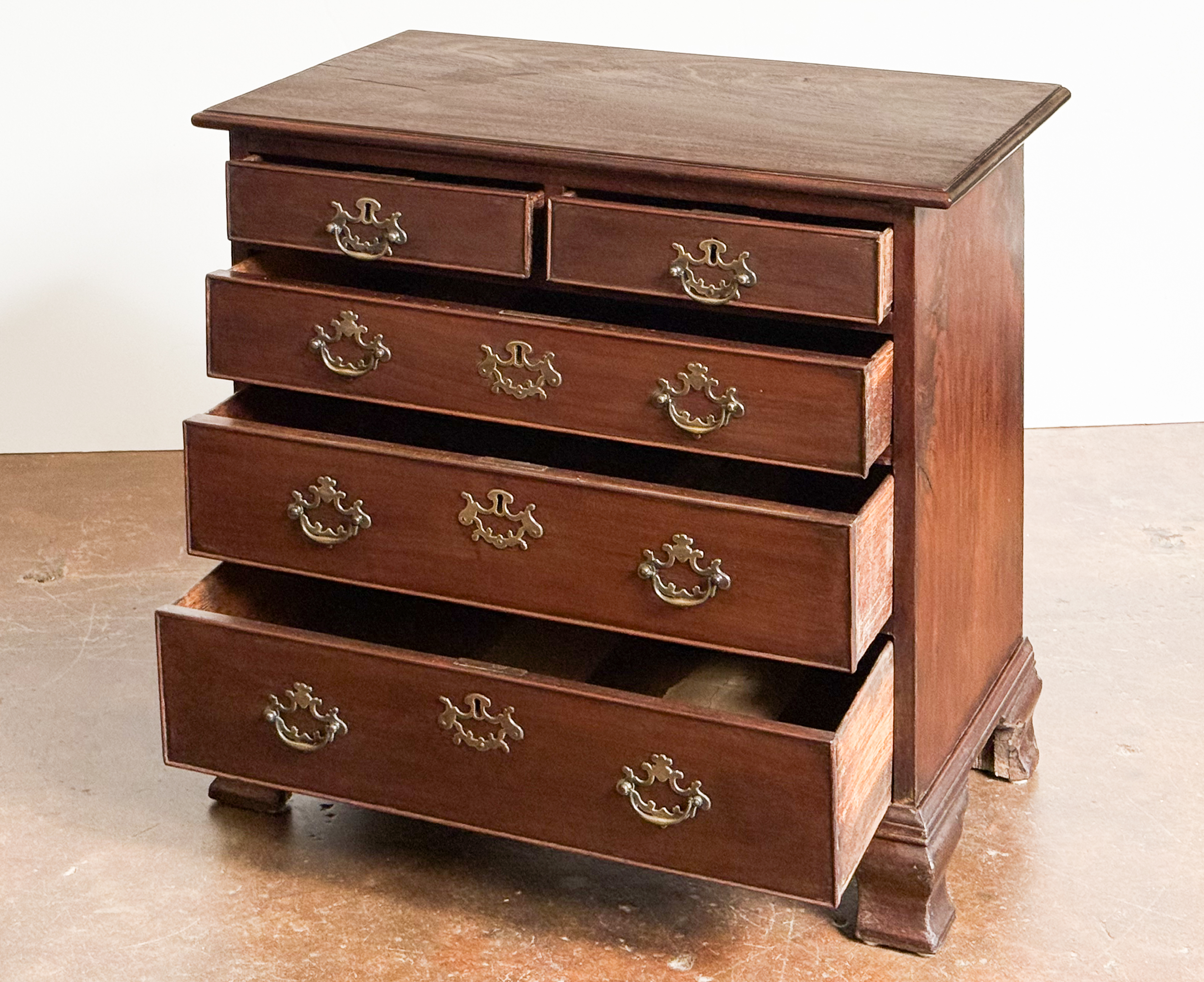 gg245_oak_chest_002_1003561787