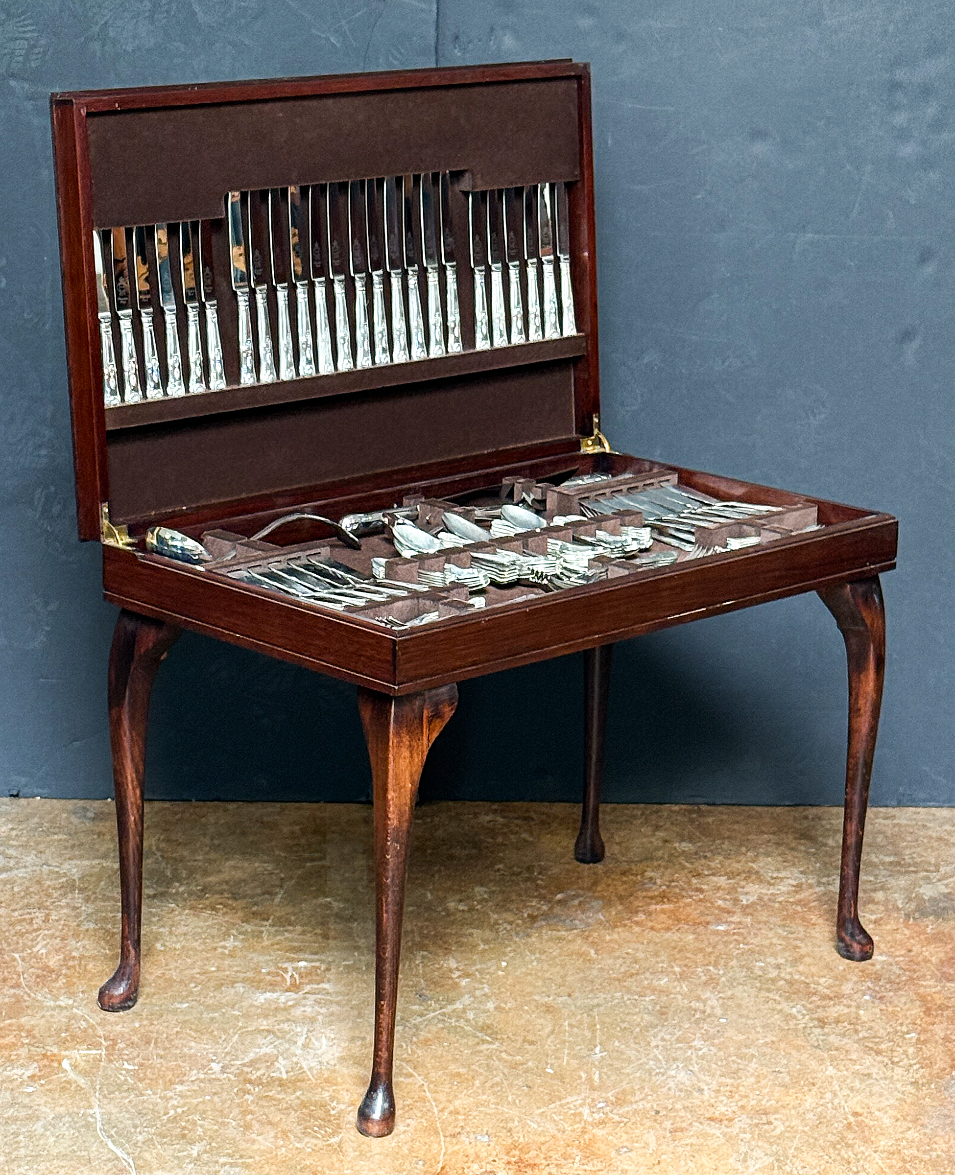 gg247_s_p_canteen_of_cutlery_01_l_e_a_d