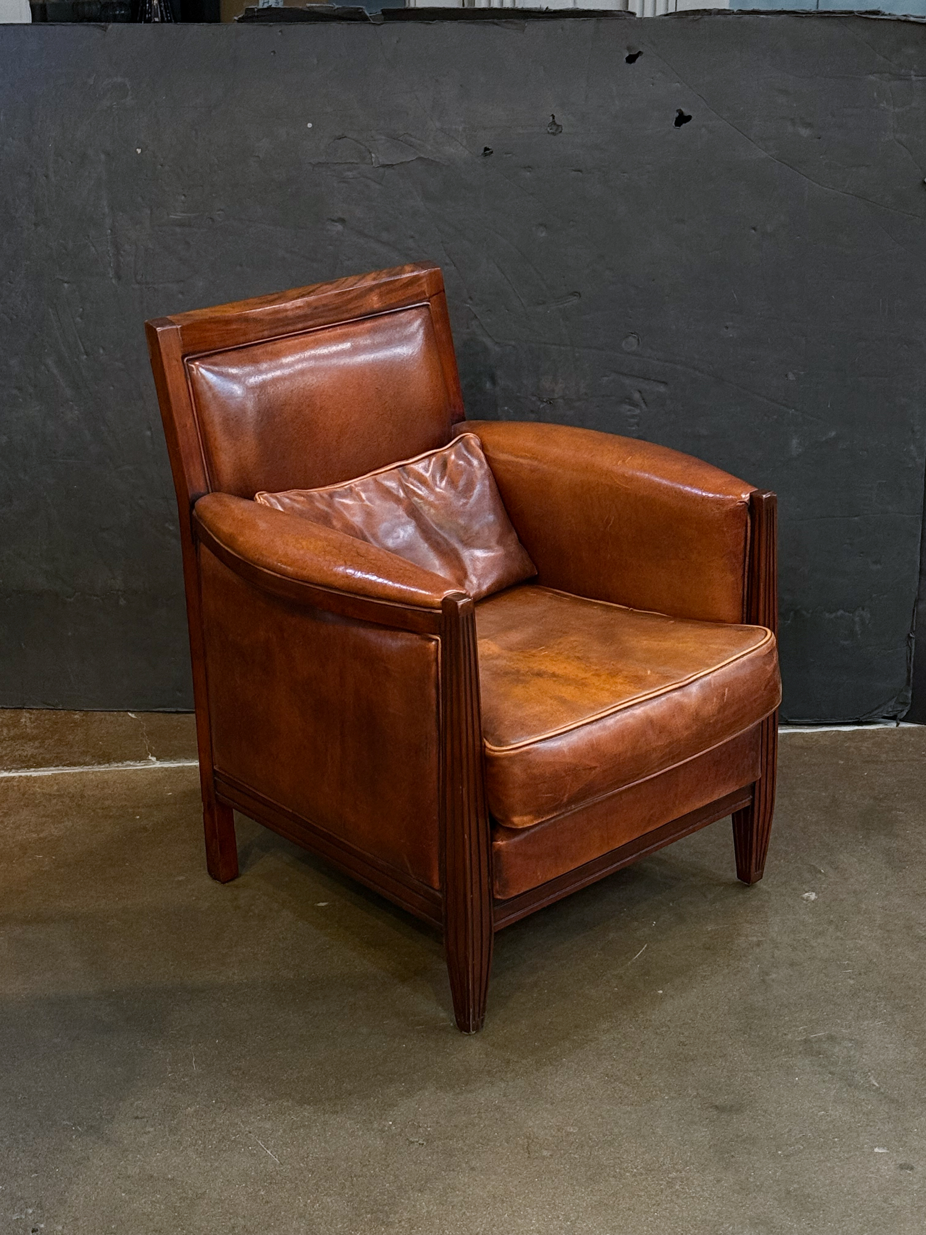 gg254_english_leather_armchair_with_cushion_014